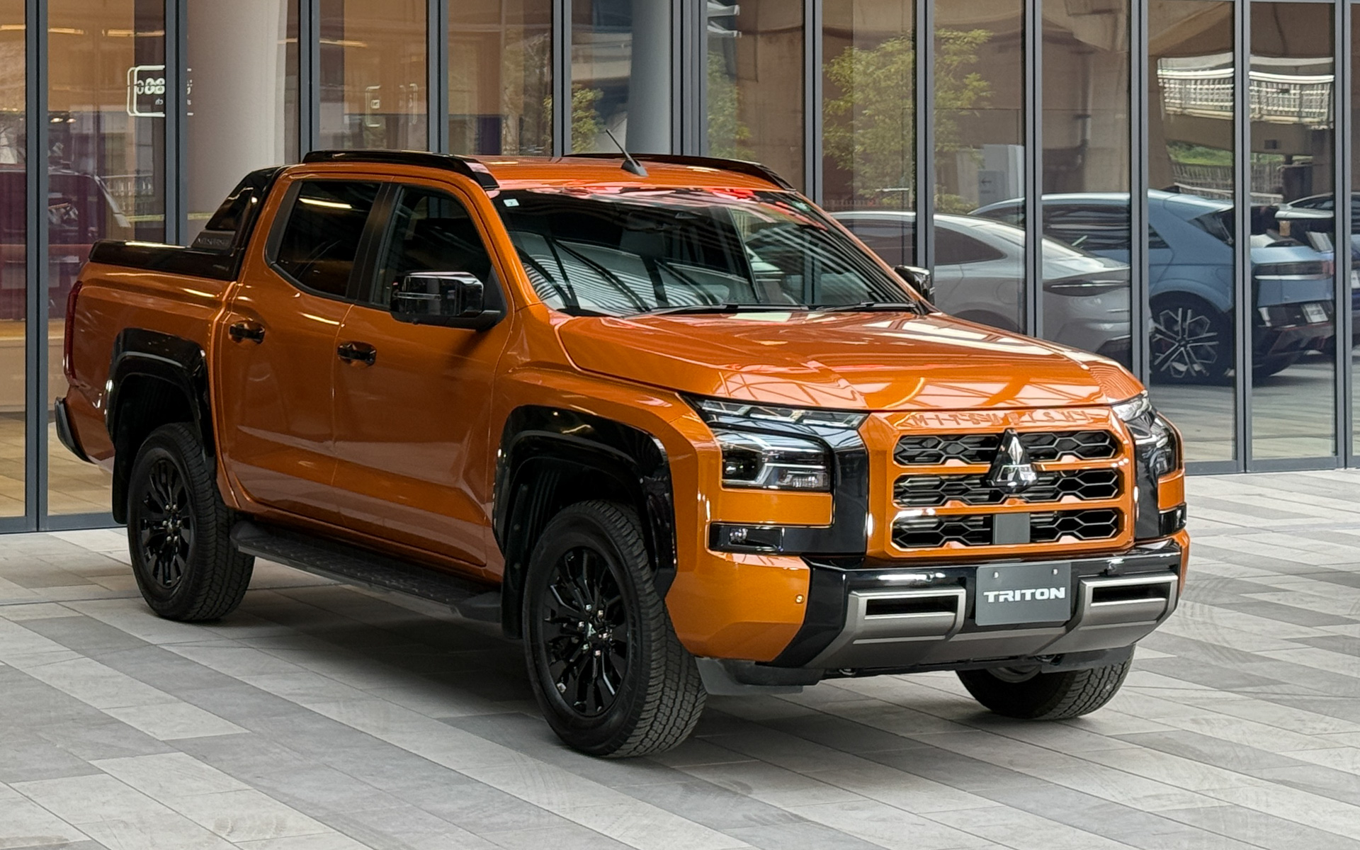 三菱自動車工業株式会社：三菱「トライトン」