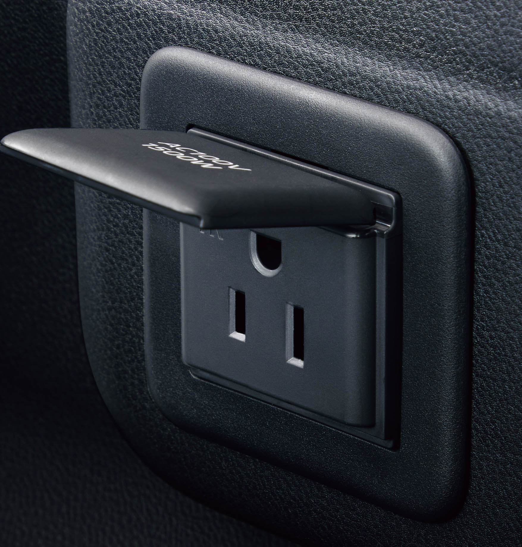 アクセサリーコンセントをメーカー装着オプションに設定