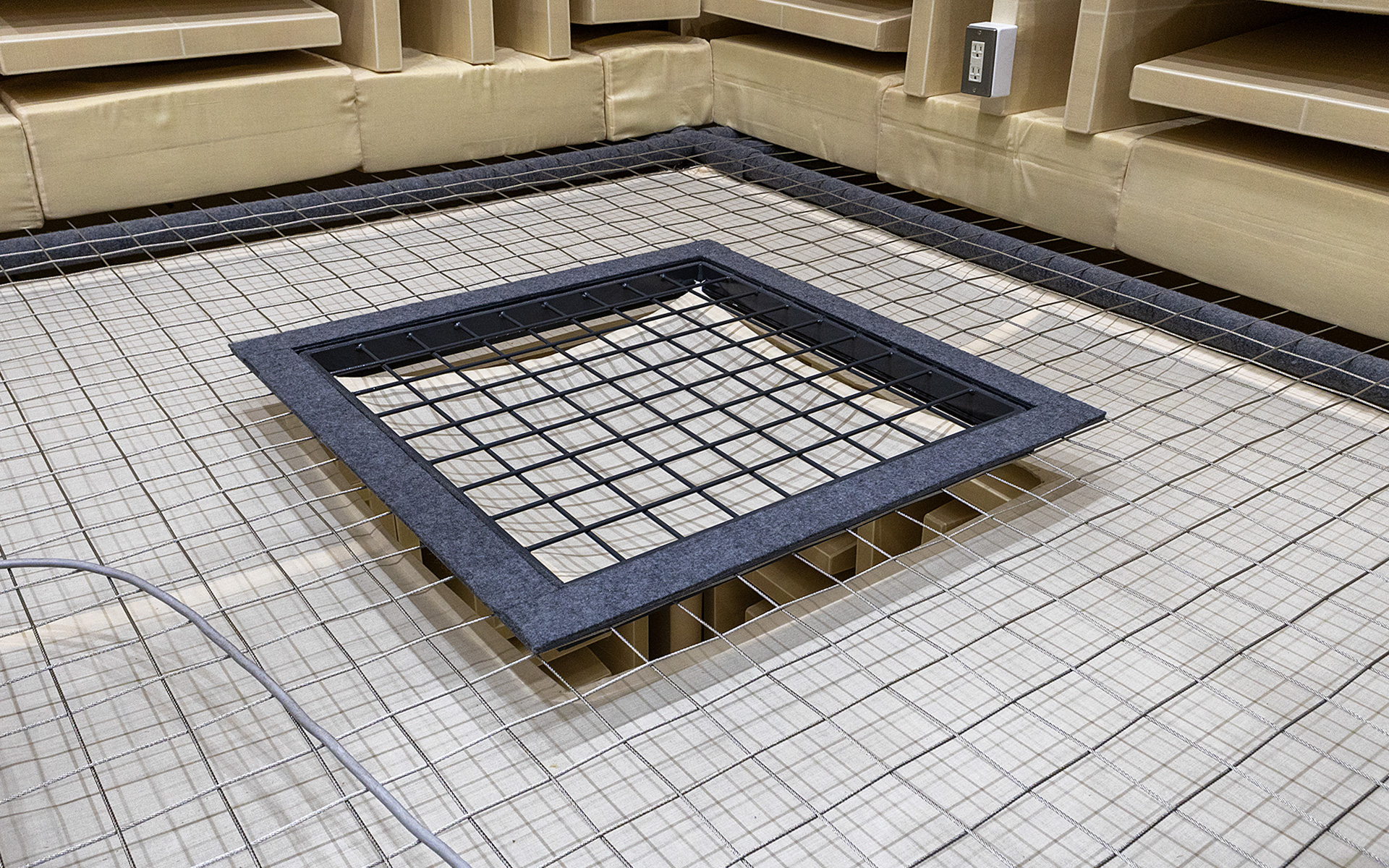 階下にも同様の作りの空間がある