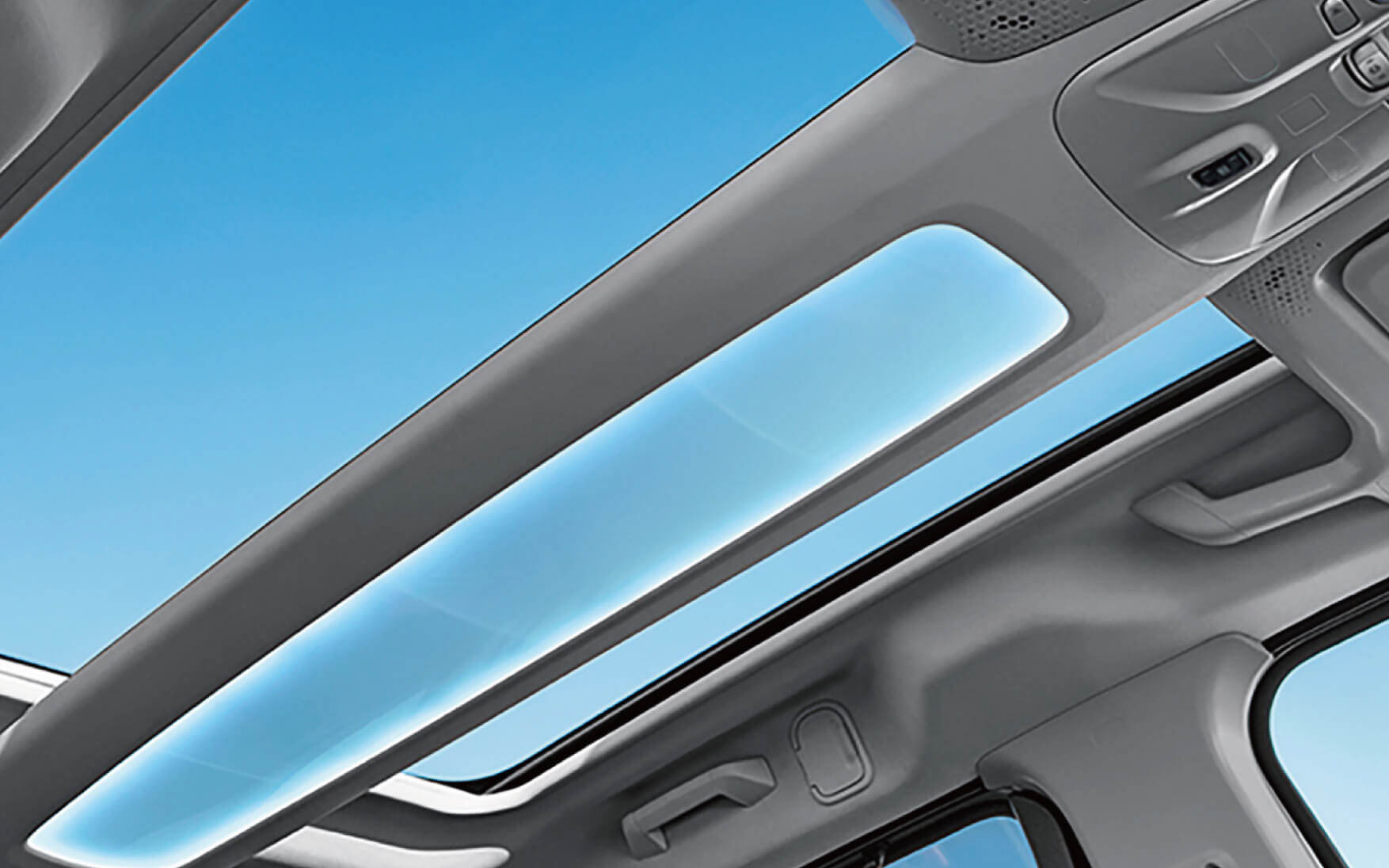 小物収納付きの固定式ガラスルーフ「Magic Top」を特別装備