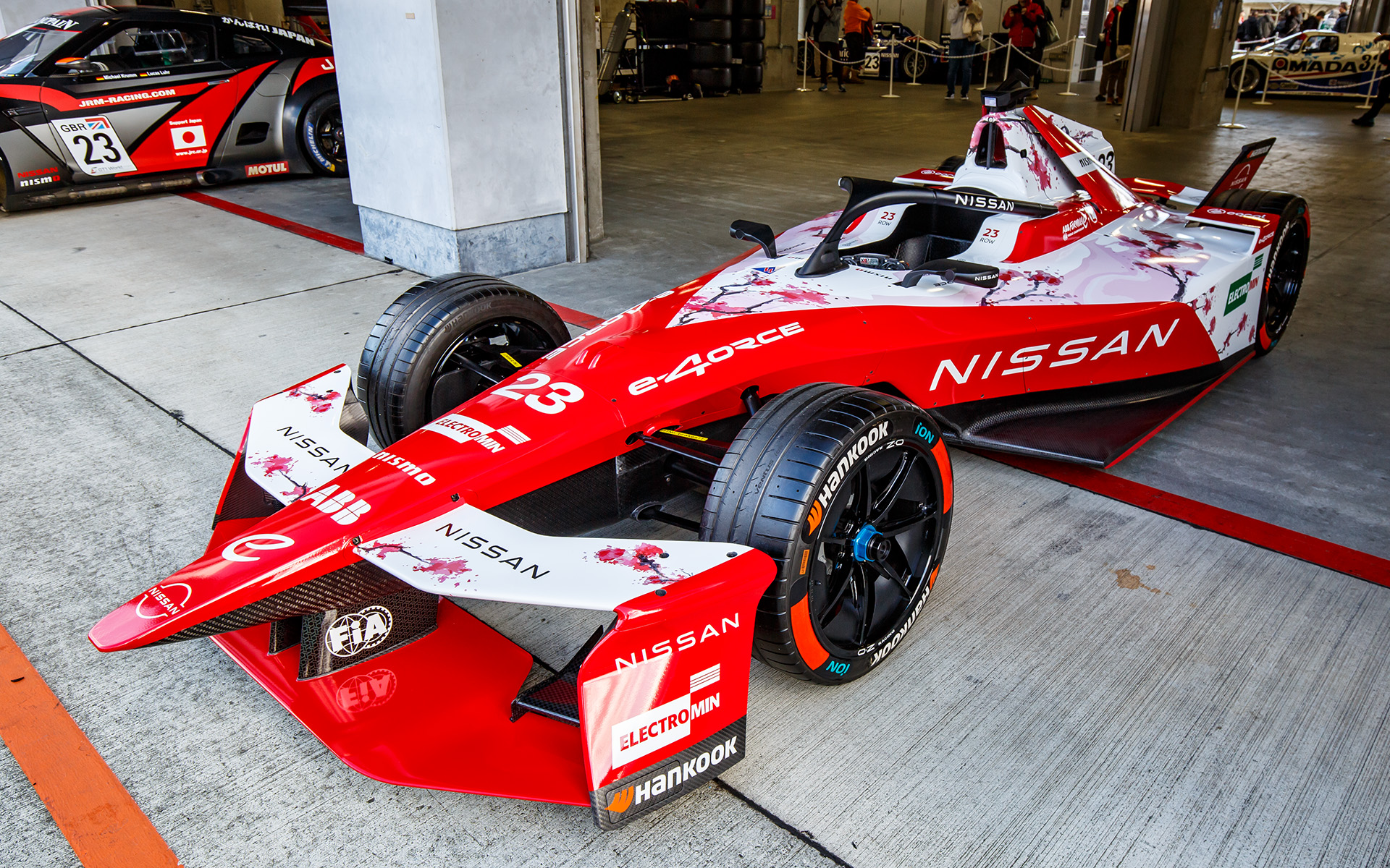最新のフォーミュラEマシンも展示されていた！