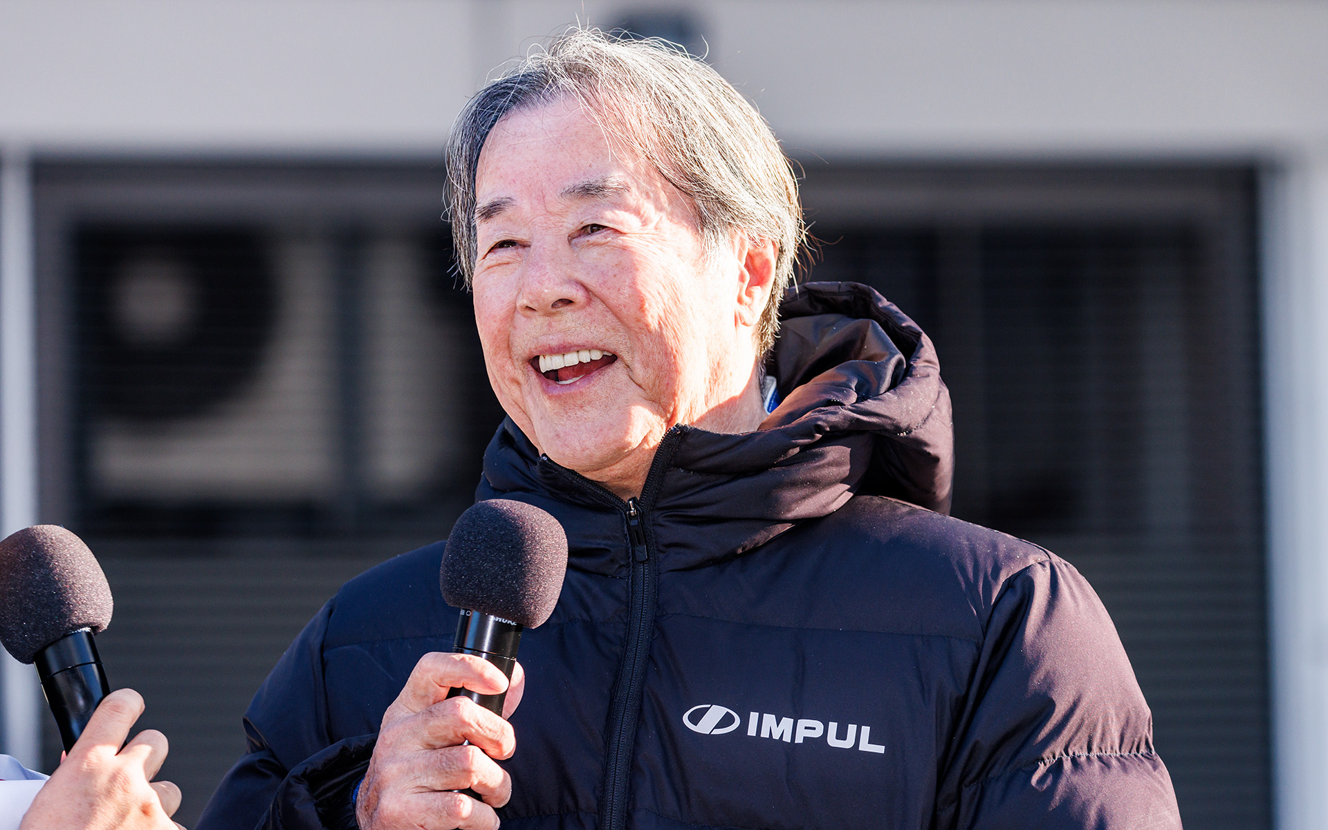 星野一義氏はおなじみのカルソニックスカイラインを担当。「今日乗っても直6の排気音はシビれる」とコメント