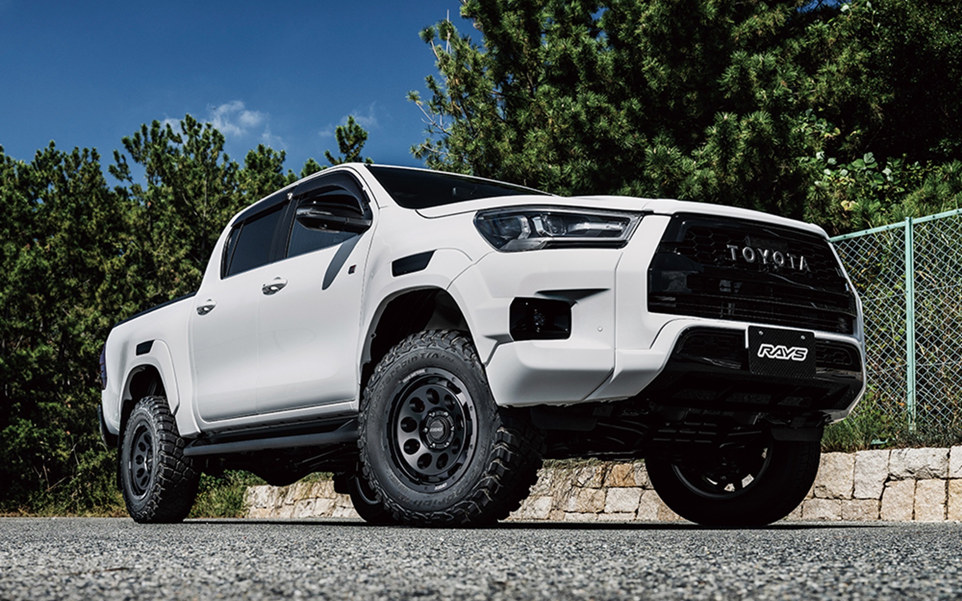 TEAM DAYTONA「D9」（セミグロスブラック）装着イメージ