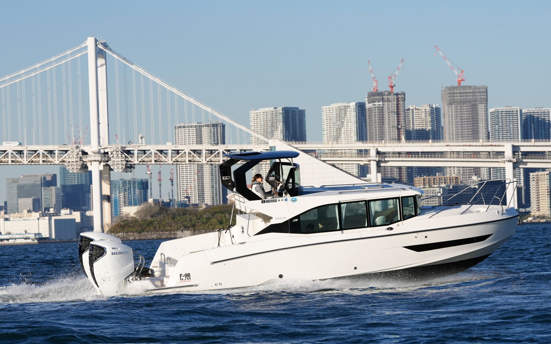 フルスロットルではなく若干控えめに加速しても速い