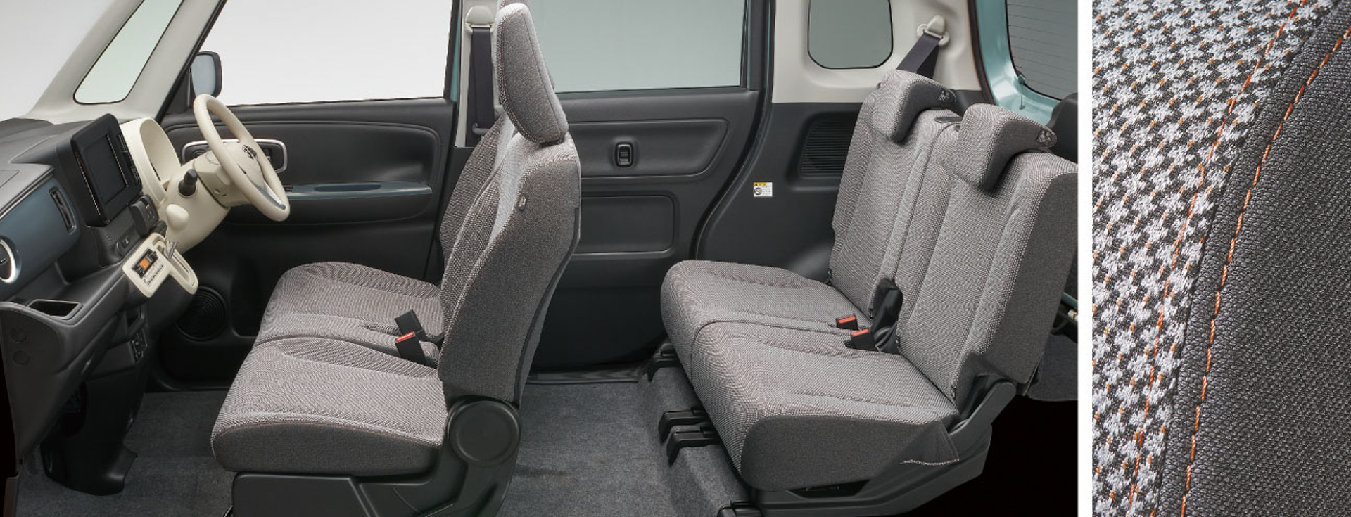 モスブルー＆シルバーの内装