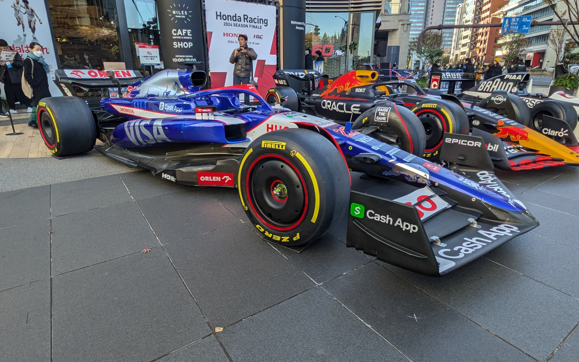 レーシング・ブルズ VCARB 01