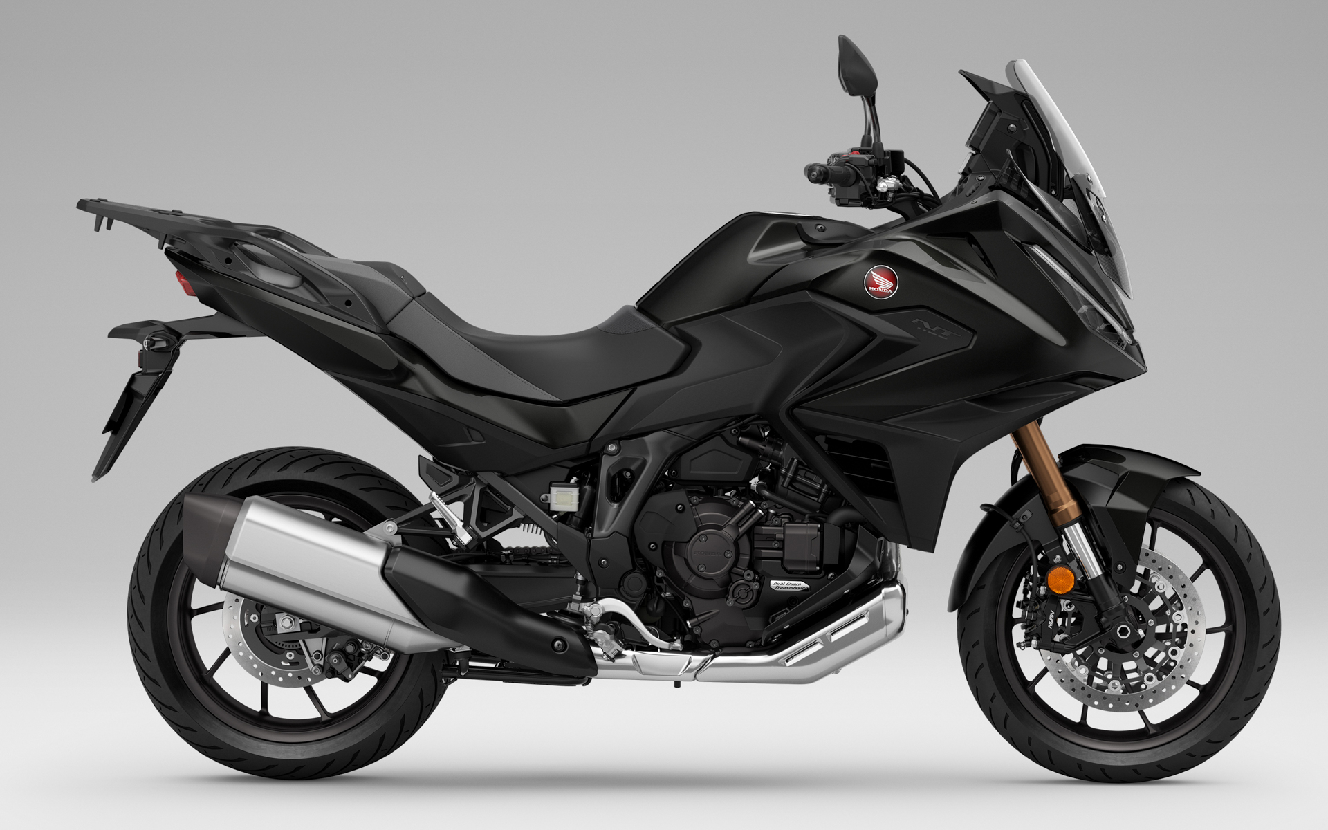 ボディカラー「ガンメタルブラックメタリック」