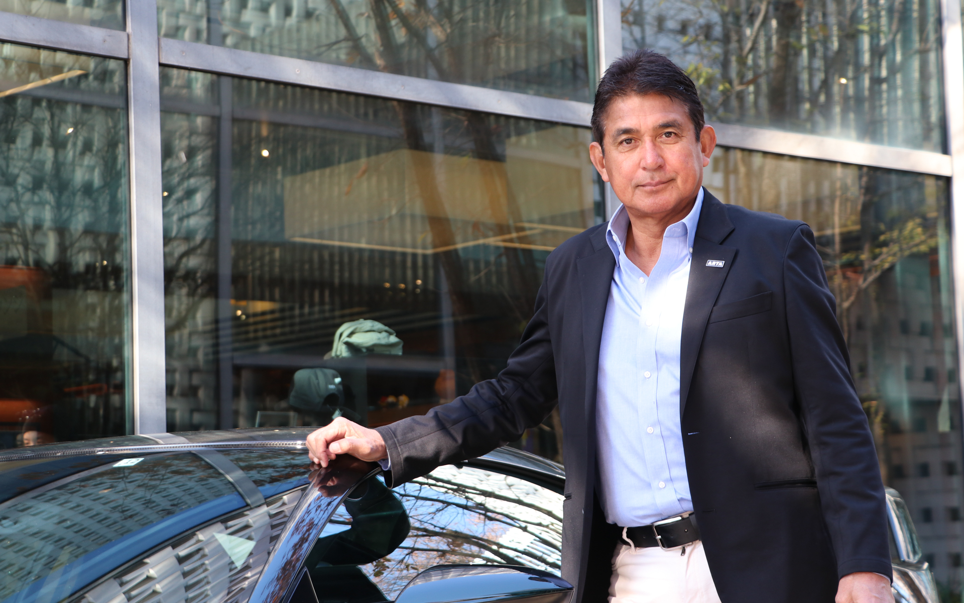 スペシャルコンプリートカー「リガヴェロ アグリ エディション」を監修した鈴木亜久里氏も大満足の1台という