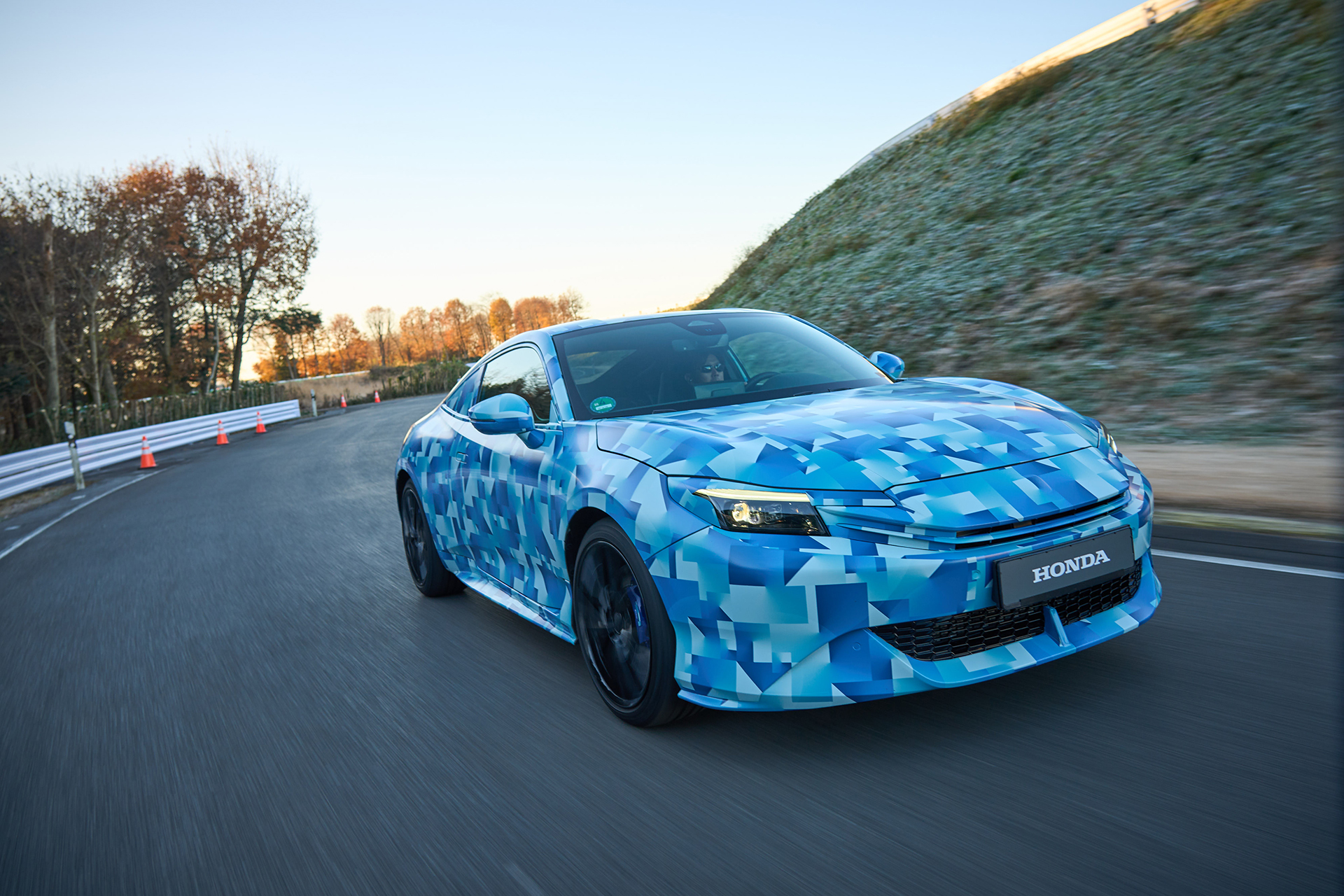 新型「プレリュード」（プロトタイプ）に初試乗