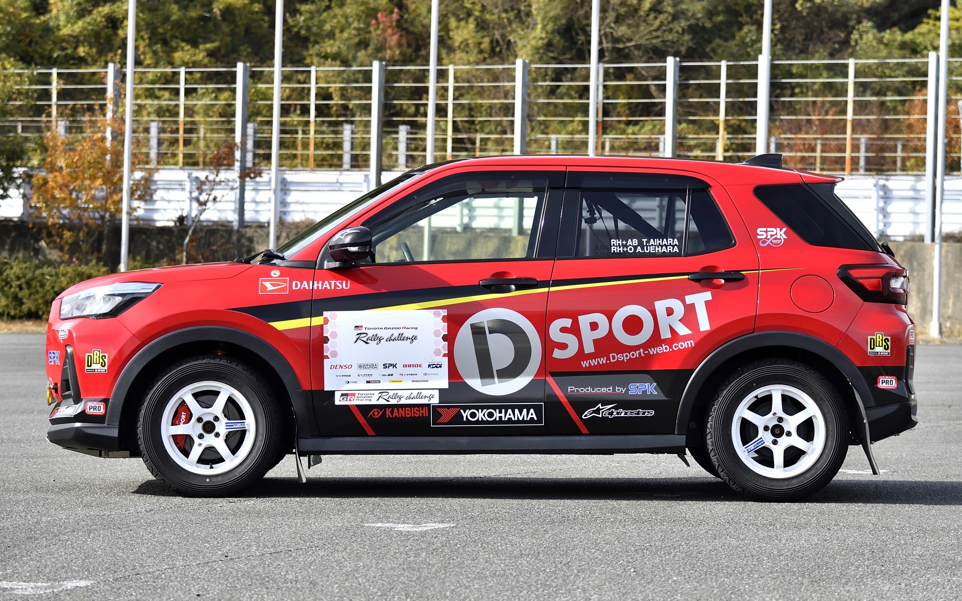 「モータースポーツを起点としたもっといいアフターパーツづくり」を推進するためSPKとともに活動するだけでなく、協力会社とワンチームで参戦することで、新たな技術トライや人材育成、交流の場としてもラリーを活用しているという。現在、4ポッド対向ブレーキキャリパーやボディブレースといった市販予定のアフターパーツを開発しているとのこと