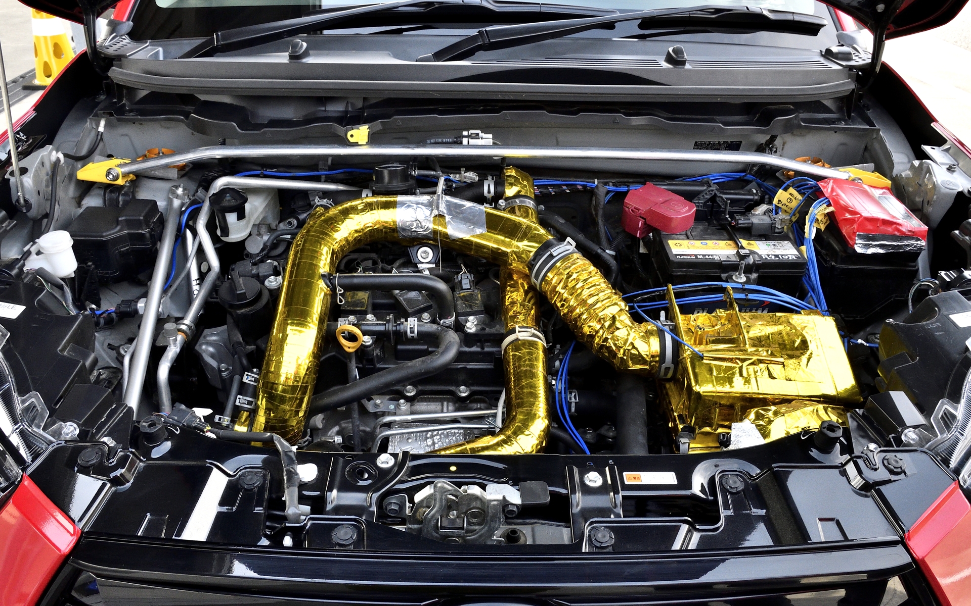 ロッキー ラリーカーのエンジンルーム