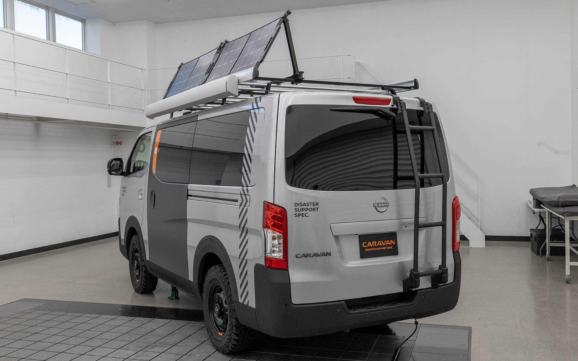 新車、中古車、すでに所有されている車両で再現できることをテーマとしているので、エクステリアに加工はない