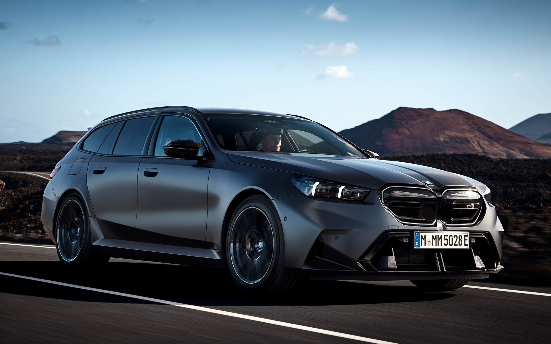 日本市場初導入となるM5ツーリング