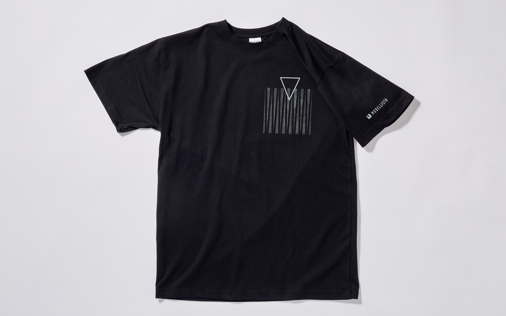 グラフィックTシャツ（ブラック）　価格4600円