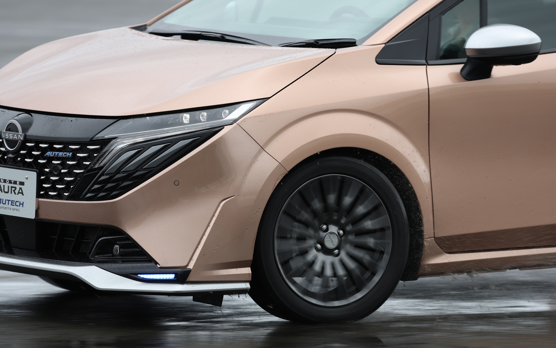 どんな路面状況でもコントロール性が高い