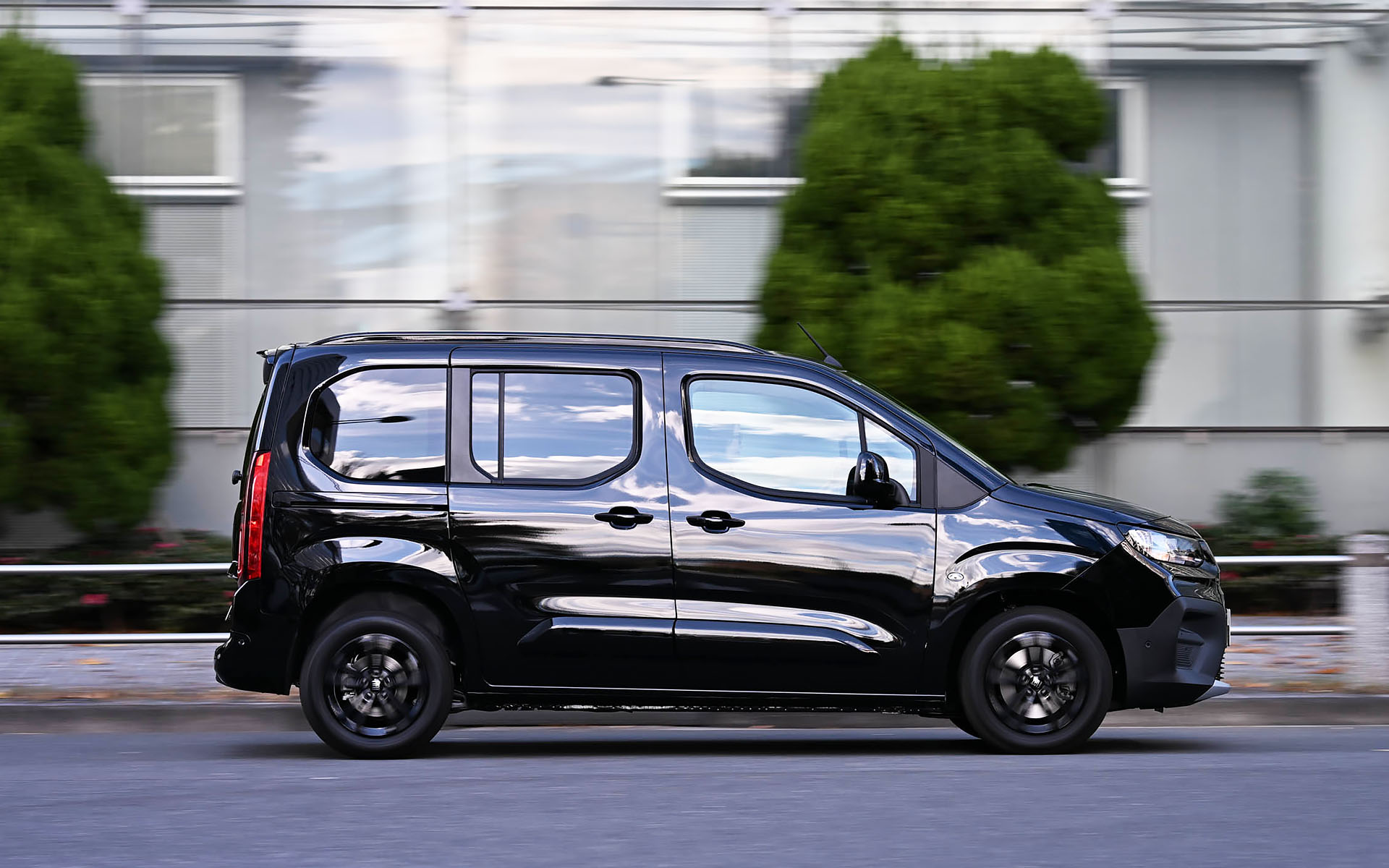 挙動がリニアに伝わるので“クルマを操っている”という満足感がある