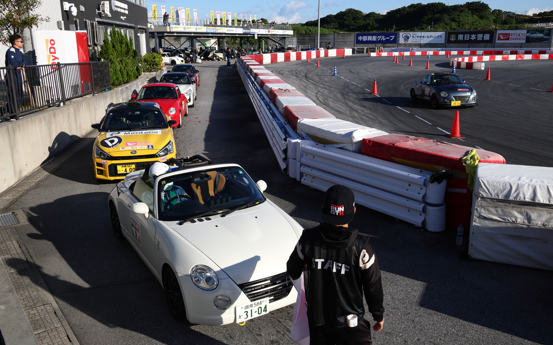 午前中は練習走行。午後のタイムアタック同様1台1台スタートする単走なので自分のペースで走行できる