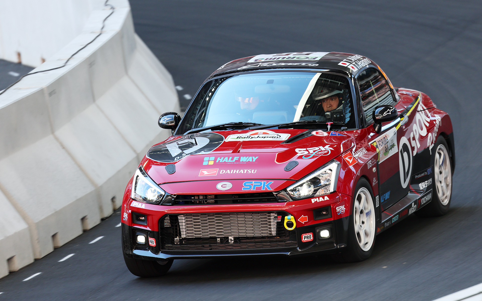 全日本ラリー選手権、TGRラリーチャレンジ、WRCラリージャパンへの参戦を通じて実験的な試みを繰り返してきたミライース、コペンGR SPORT。この2台は東京オートサロン2025でも展示される