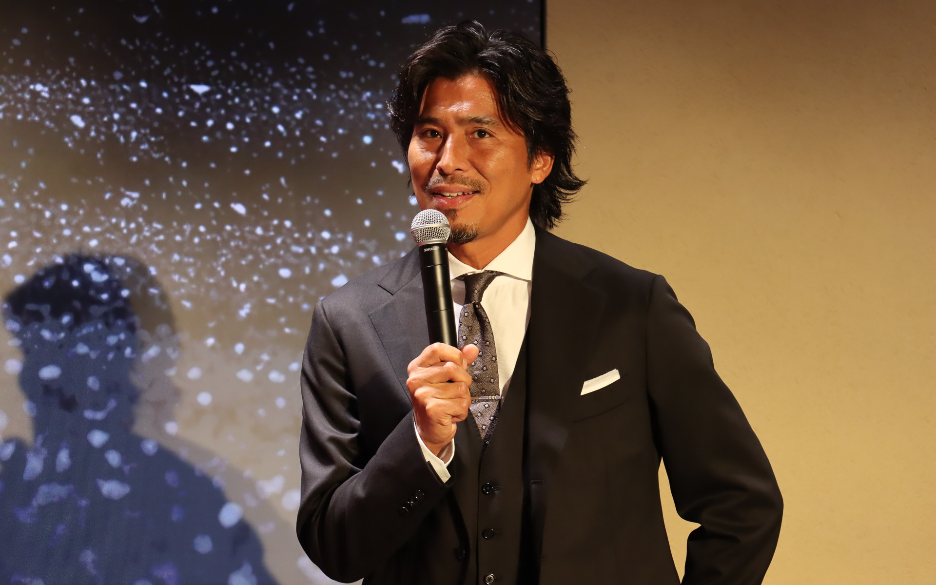 サッカー元日本代表の中澤佑二さん