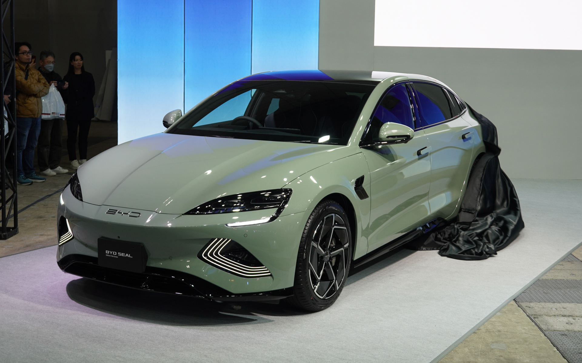 限定車「SEAL Edition Pale Green」をアンベール