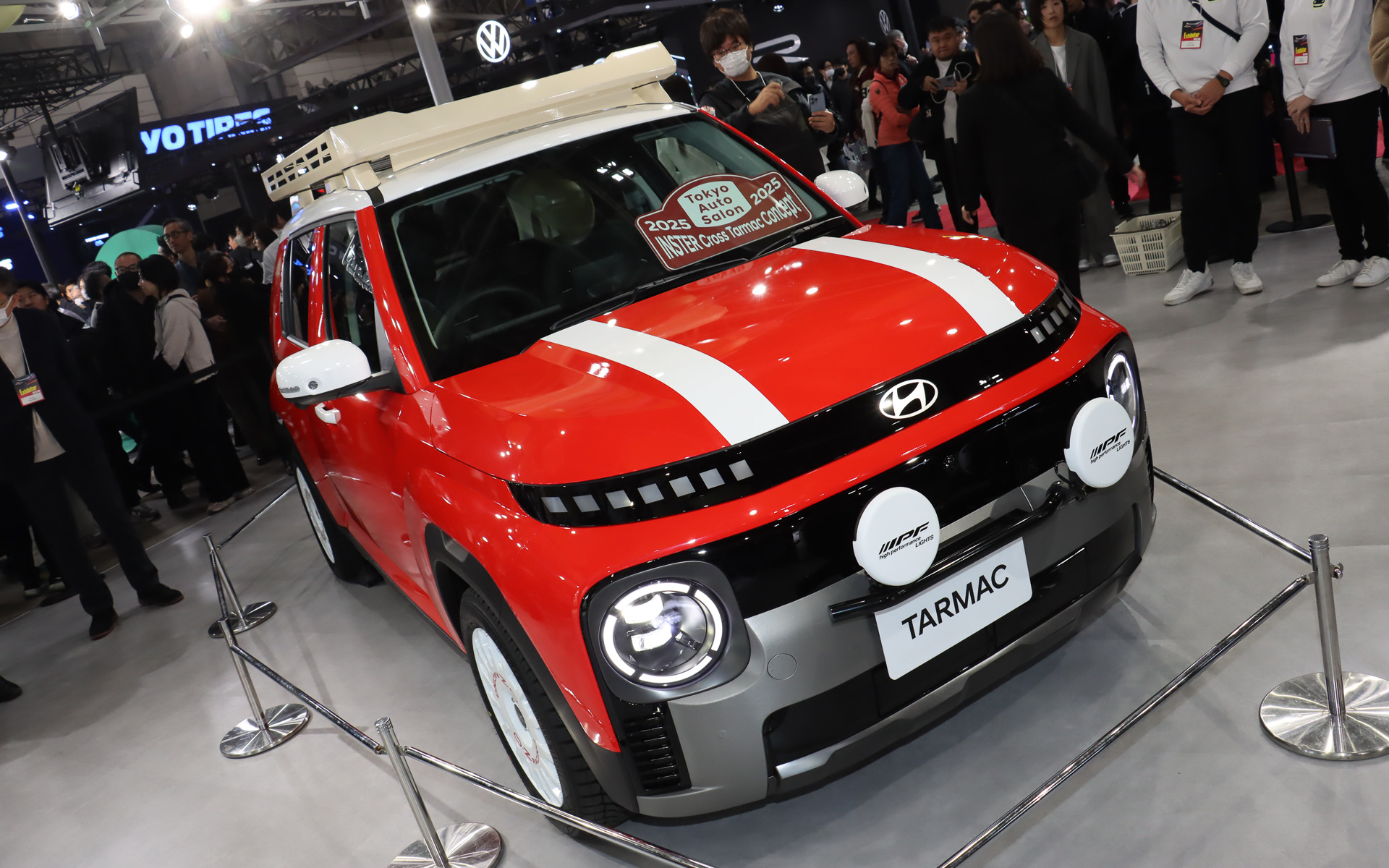 「インスター クロス」をベースにカスタマイズを施した「インスター ターマック」