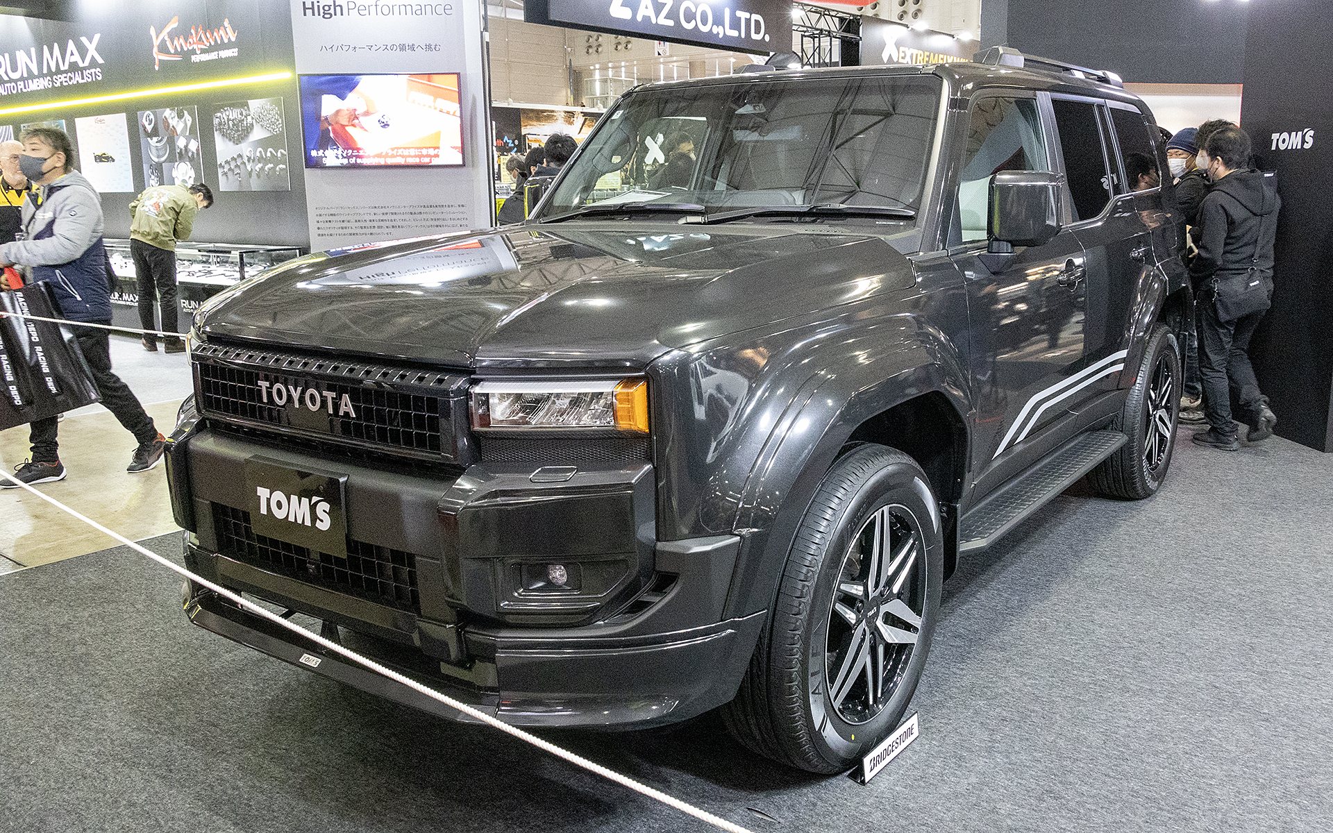 「TOM'Sニューライフスタイル ランドクルーザー」