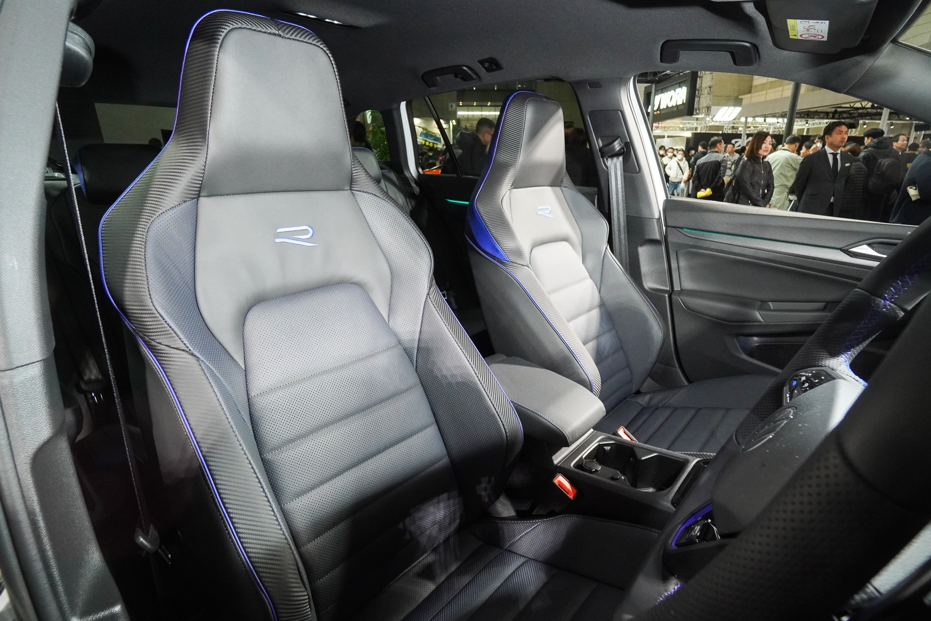 新型ゴルフ R ヴァリアント