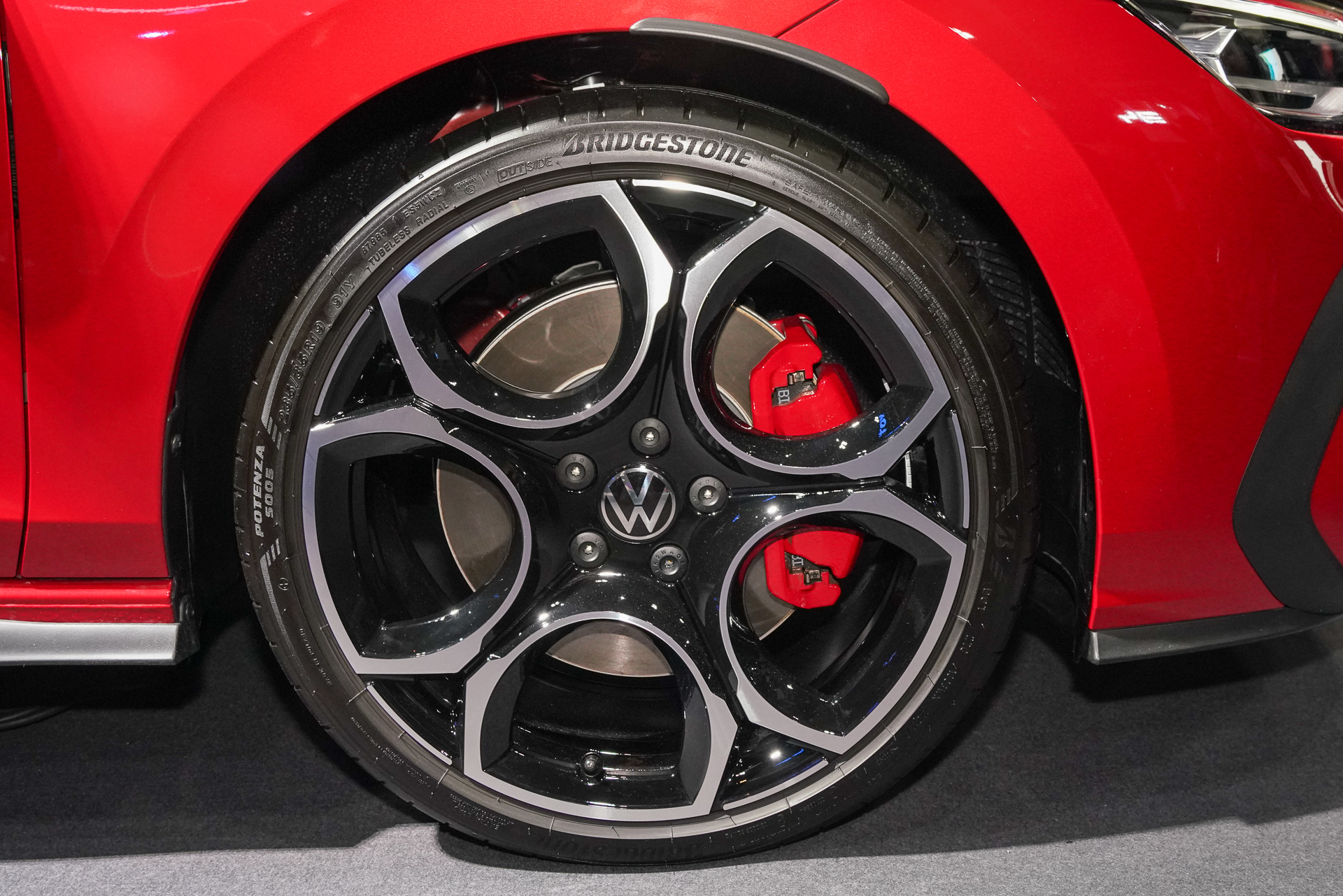 新型「ゴルフ GTI」