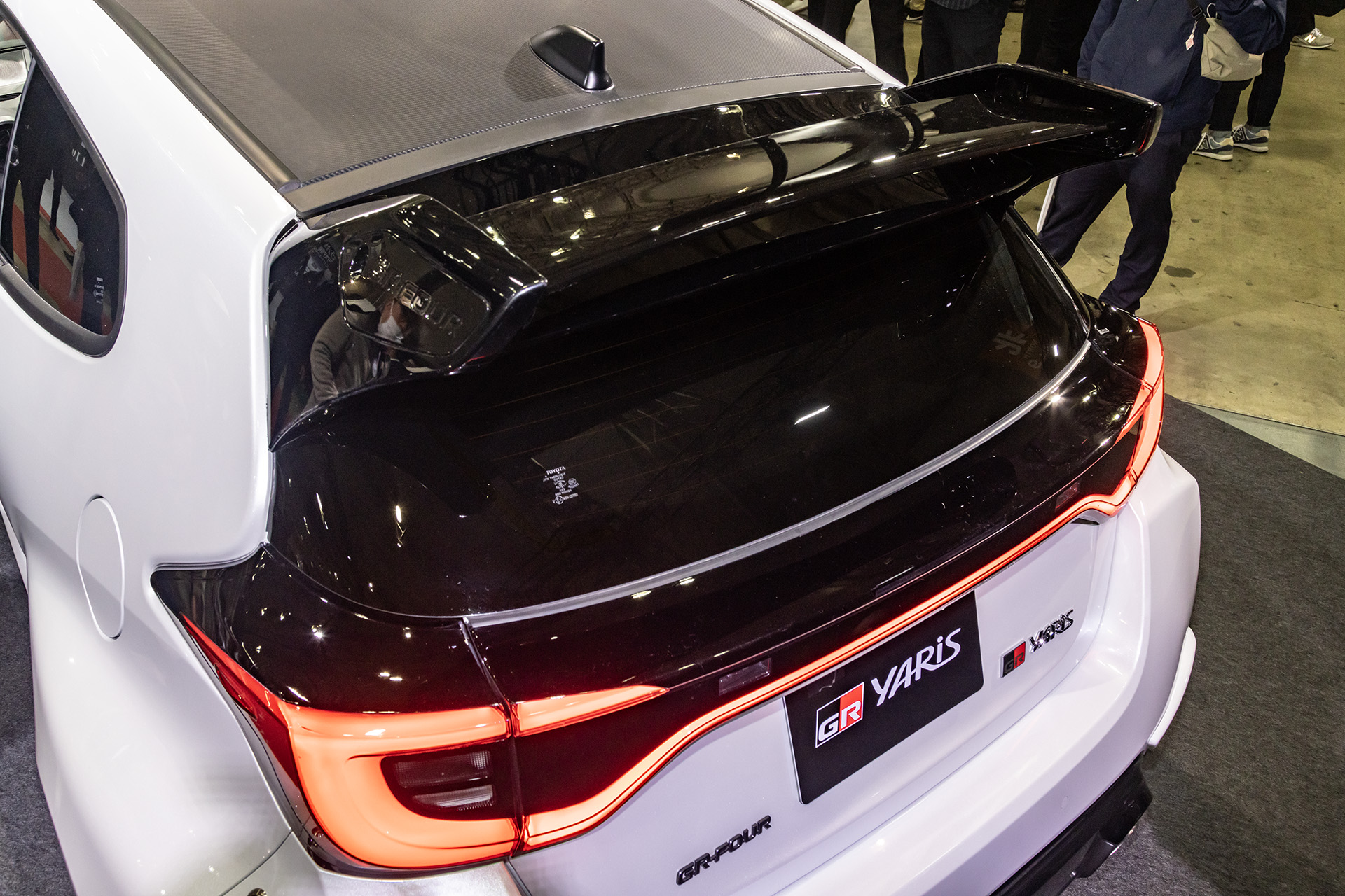 可変式リアウイング