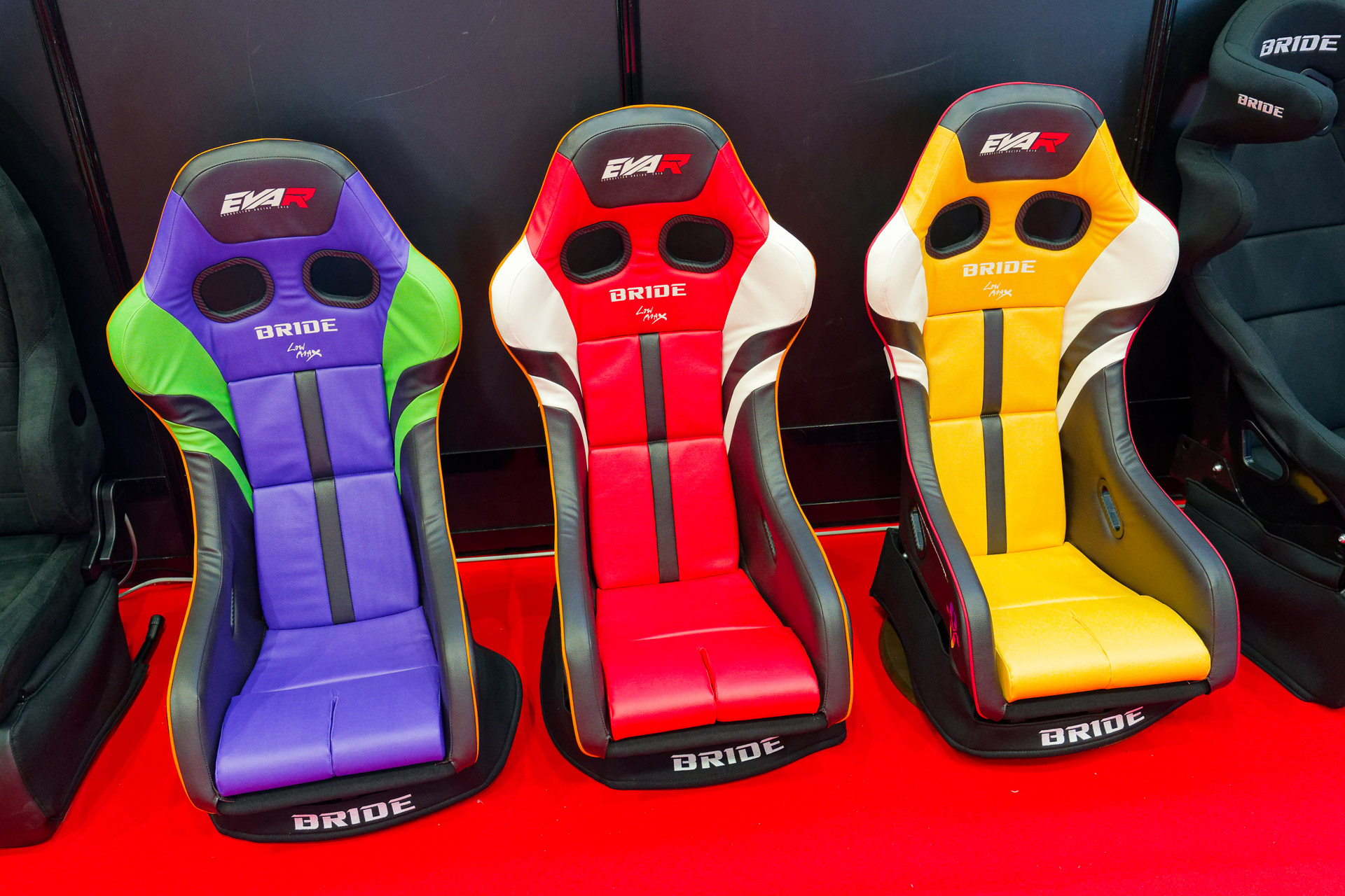 「ZETAIV REIMS EVAR」シリーズ。左から「MODEL 01」「MODEL 02」「MODEL 00」