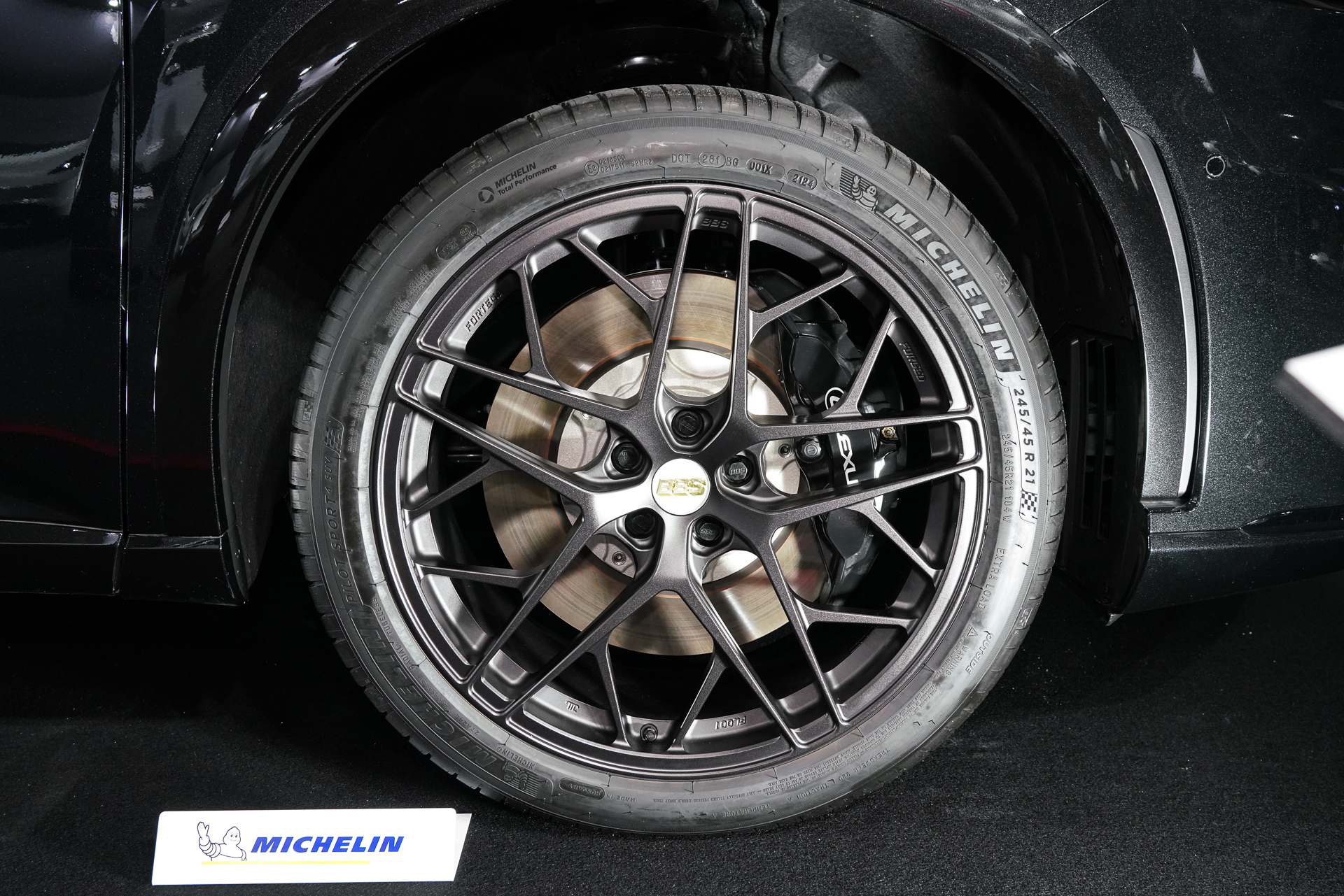 レクサス「RX 500h F SPORT」装着イメージ