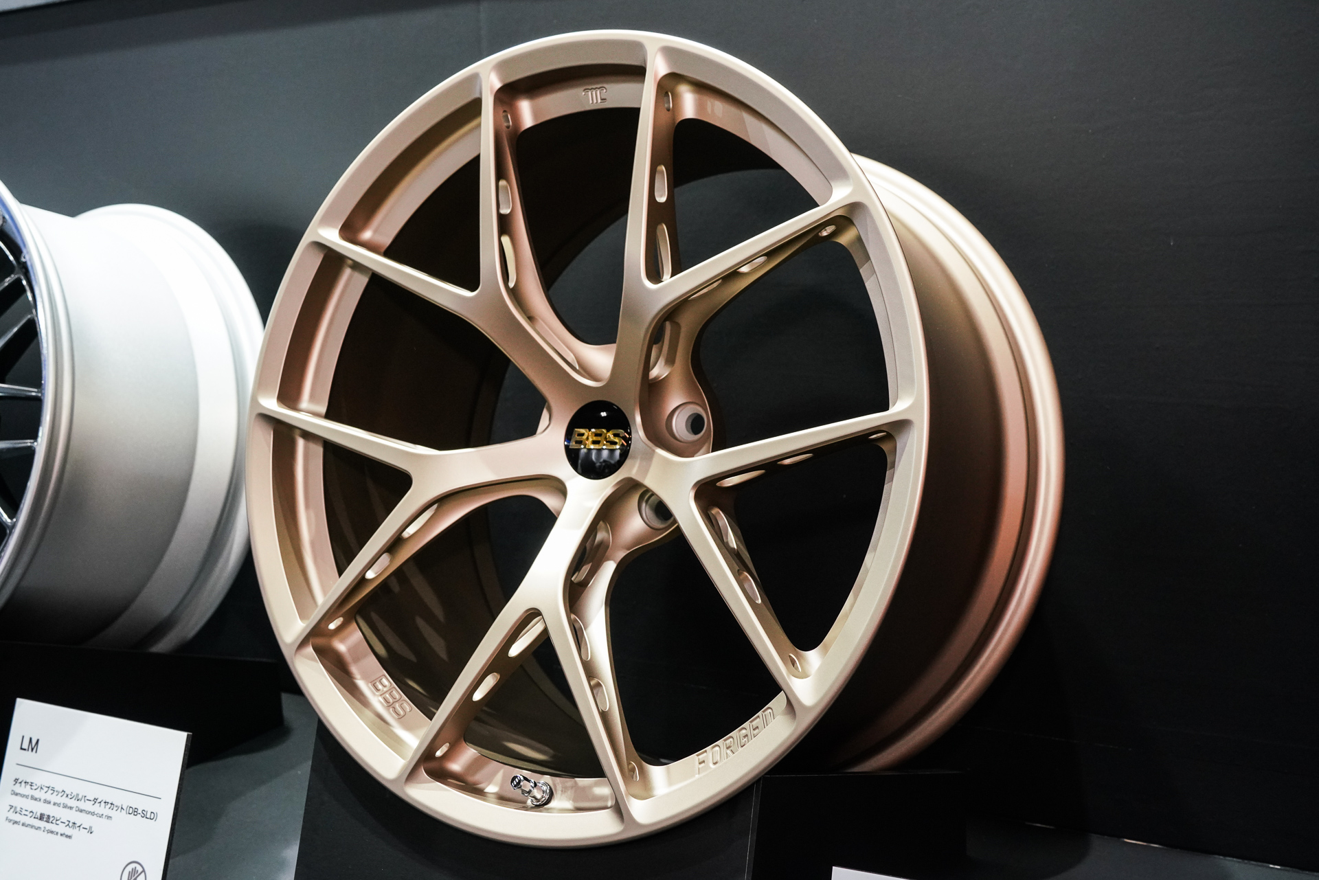 「FI-R Evo」（シトリンゴールド）アルミニウム鍛造