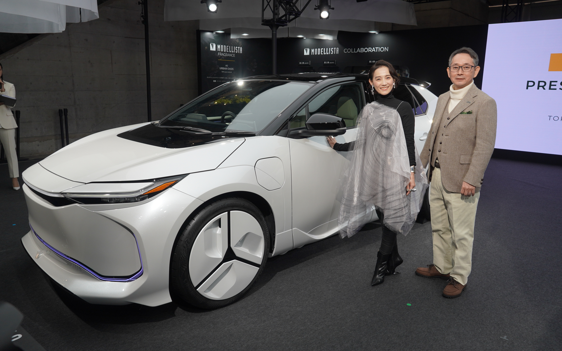 株式会社トヨタカスタマイジング＆ディベロップメント 代表取締役社長の西脇憲三氏と篠原ともえさん