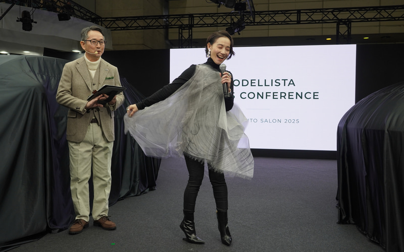 篠原ともえさんがデザインのもとになる「モデリスタ エンブリオ」と