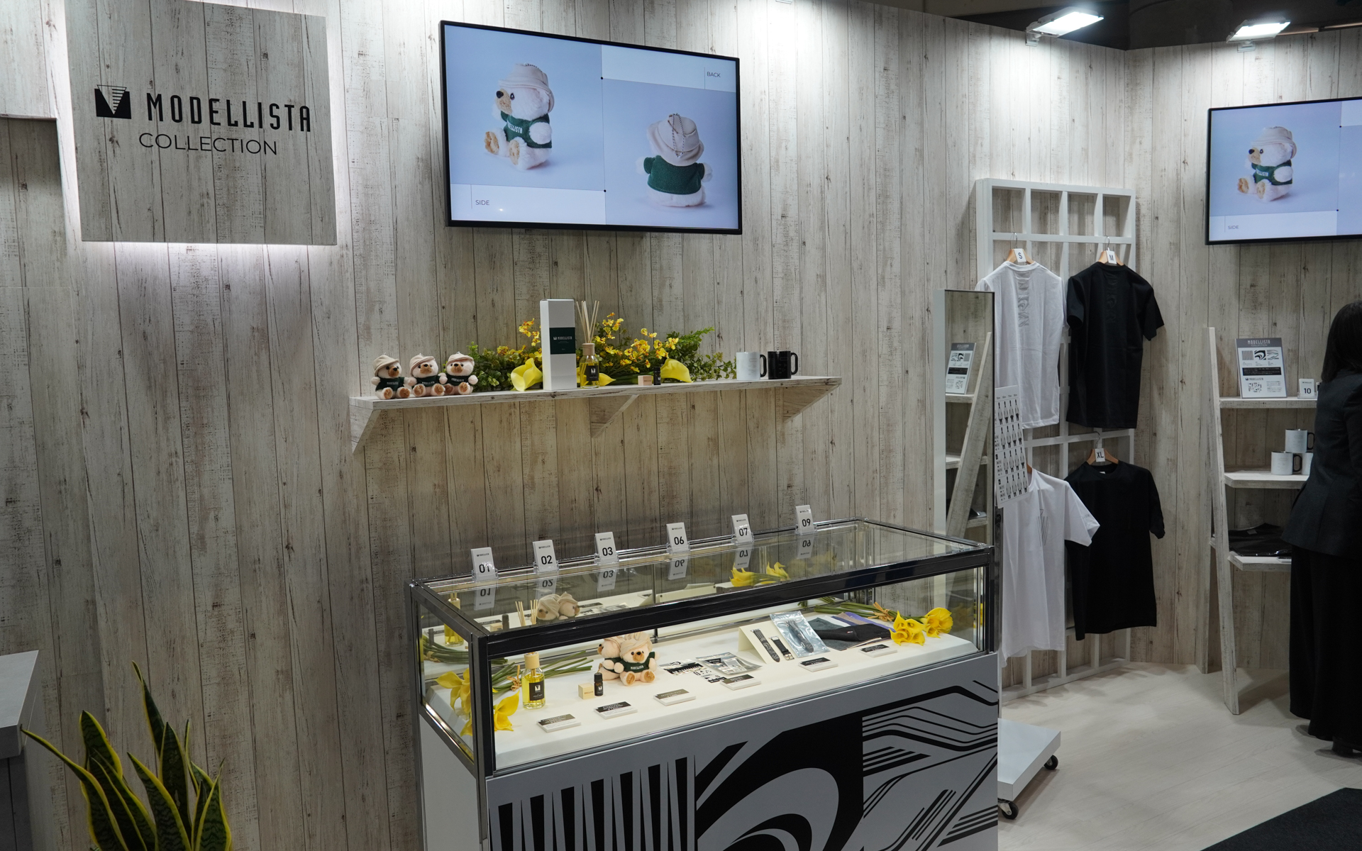 オリジナルフレグランスを含め、販売コーナーを用意している