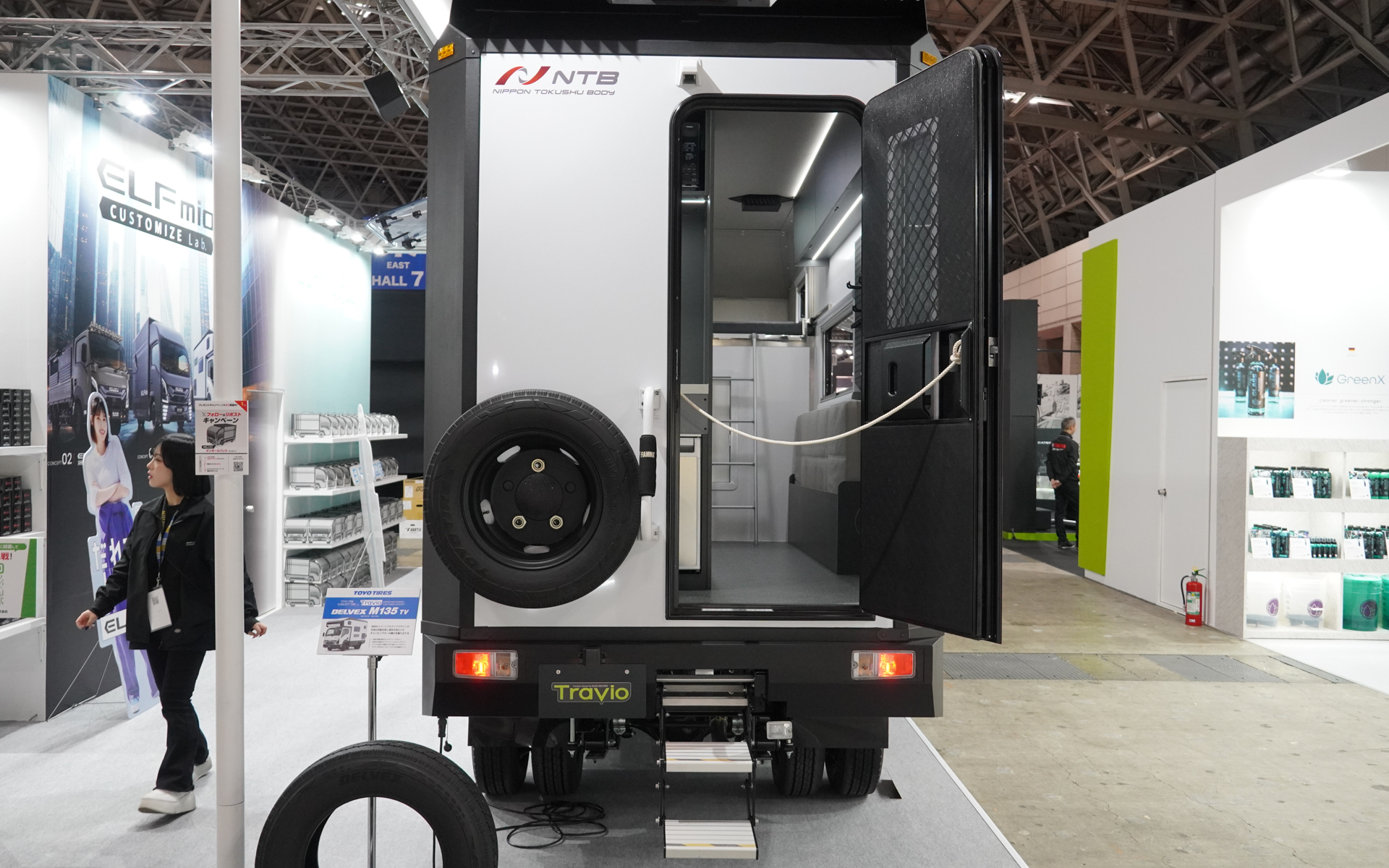 キャンピングカー専用シャシー「Tavio」の架装例「ELF mio Travio」