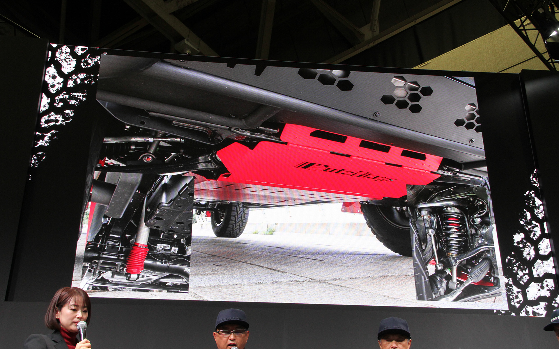 フラッグスのトライトンカスタムカー