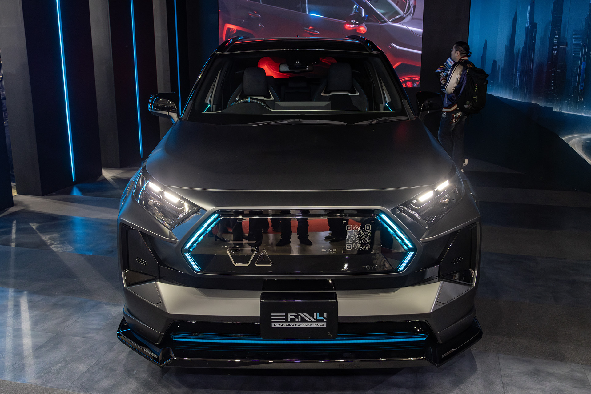 精悍なイメージのDARK SIDE PERFORMANCE