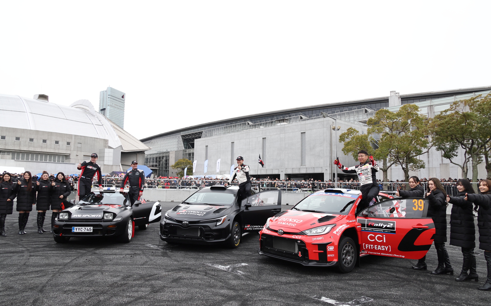 ST185セリカ、GRカローラ ラリーコンセプト、GRヤリス ラリー2を並べてのフォトセッション