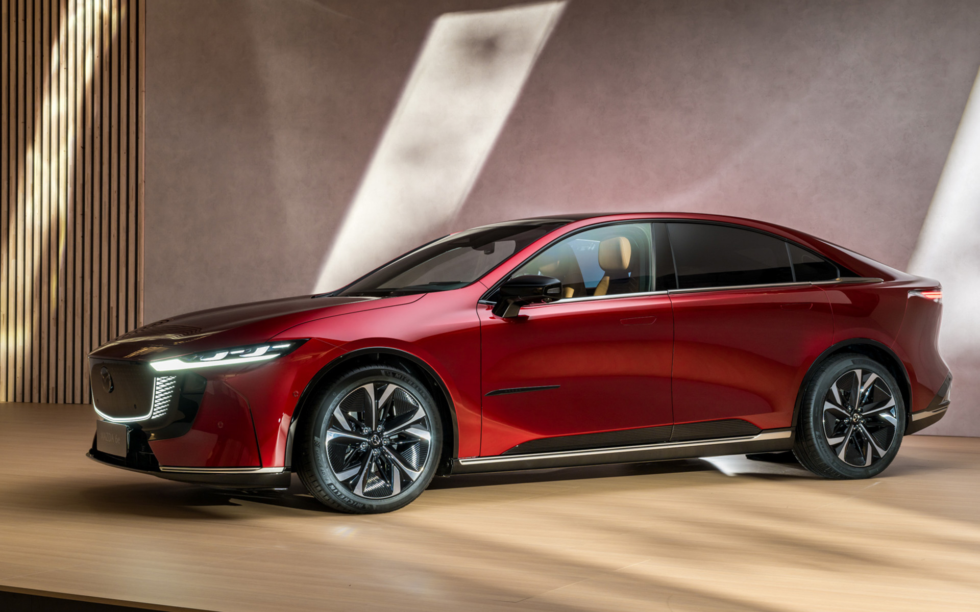 MAZDA6e（欧州仕様）