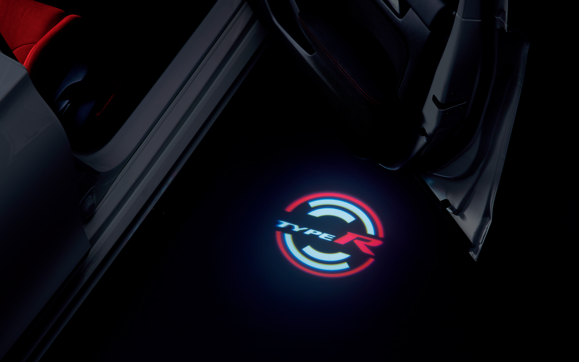 パターンプロジェクターはフロントドア左右セットで3万8500円