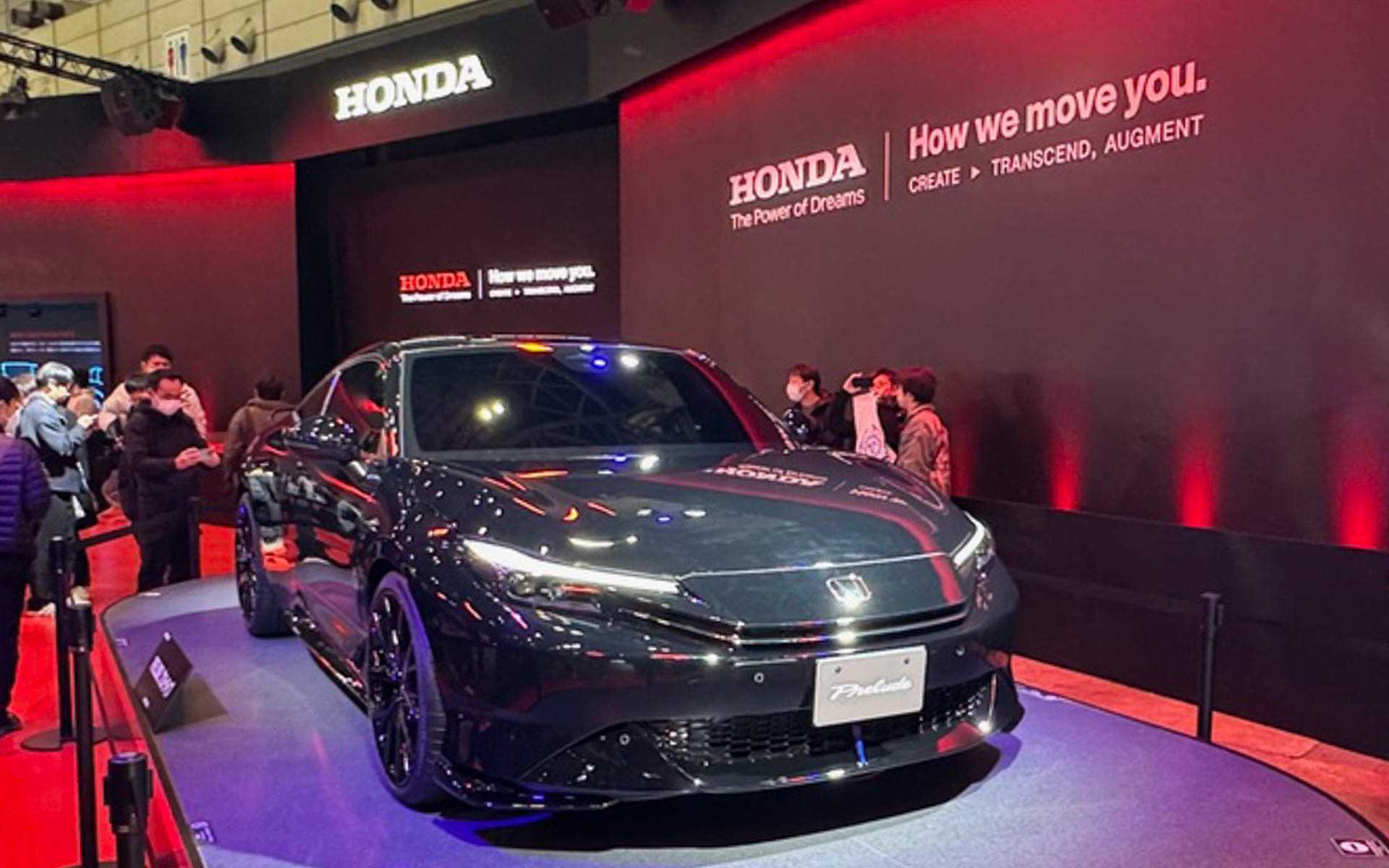 もともと2＋2シーターのクーペが大好きな私にとって、最高にカッコいいと思えた1台がホンダ・プレリュードプロトタイプ。五感を刺激し、ドライバーとクルマがよりSynchronize（一体化）するような、爽快で意のままの走りを最大化して提供するために開発された新技術「Honda S+ Shift（ホンダ　エスプラスシフト）」が搭載されています