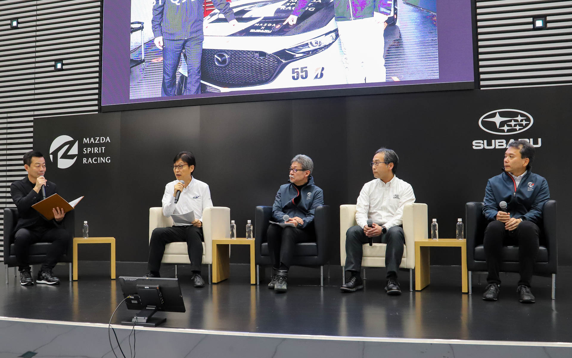 レースや市場ではライバル同士だが、カーボンニュートラルという未来に向けては共に挑む仲間