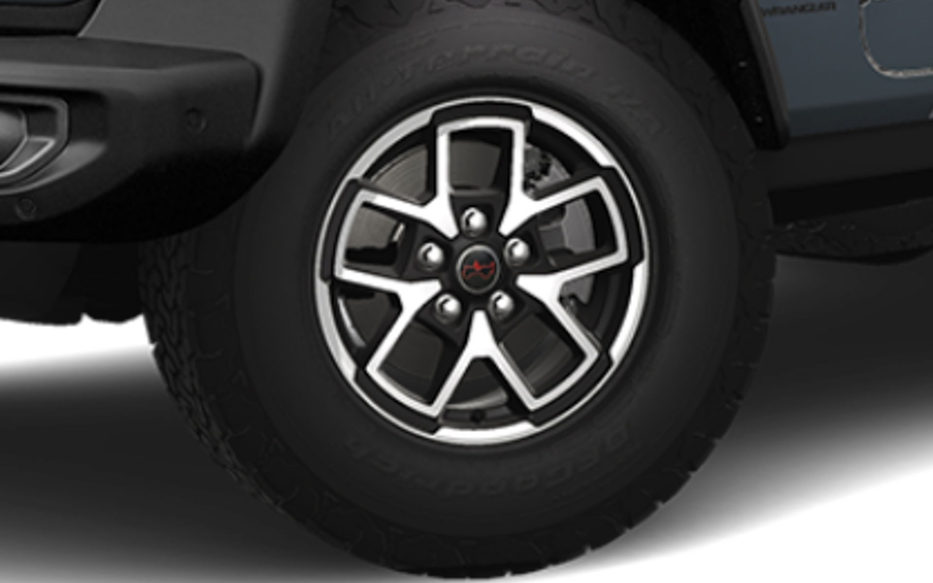 ルビコン専用17インチアルミホイールを採用。タイヤはマッドテレーン