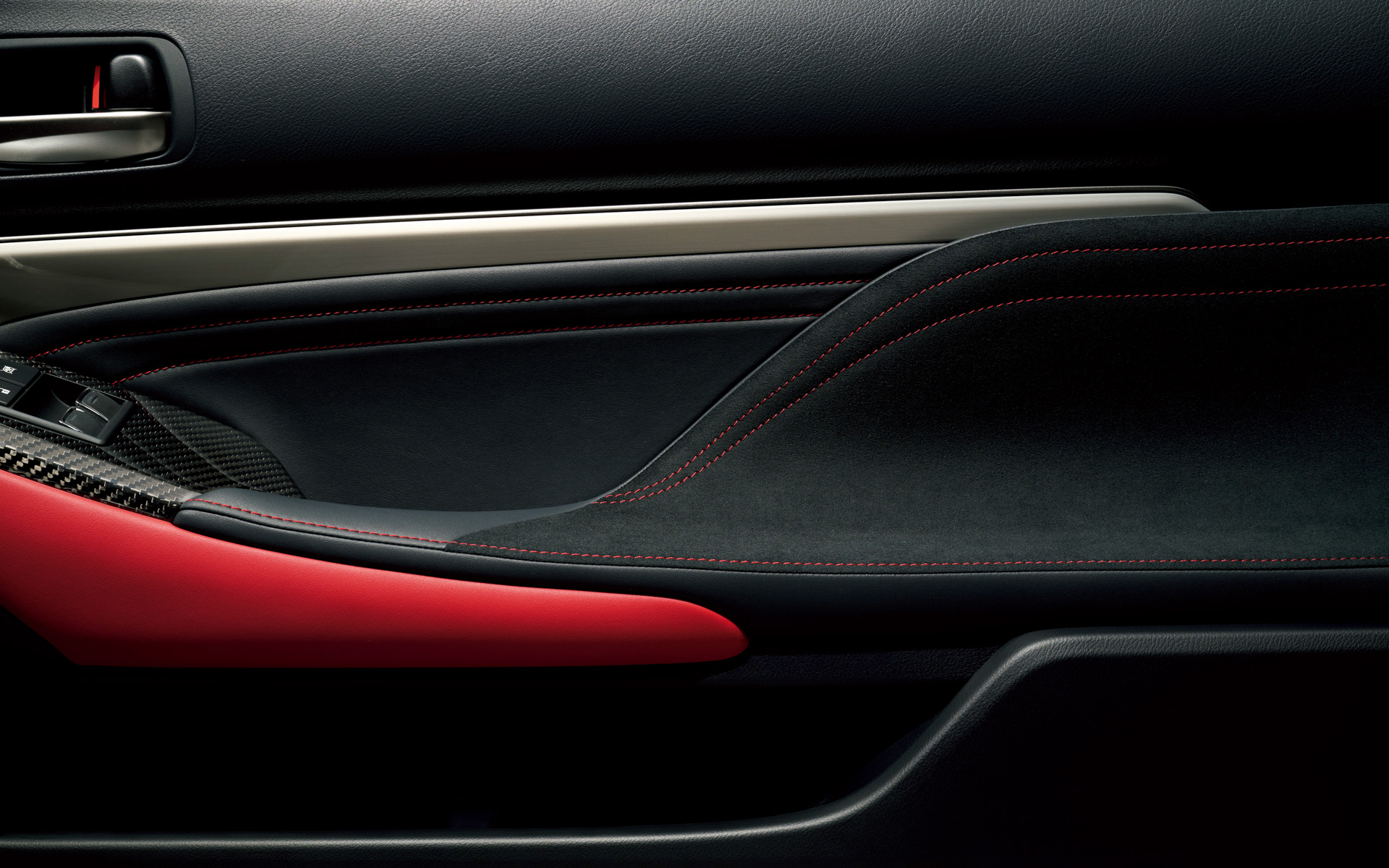 RC“Final Edition”専用ドアトリム、クォータートリム