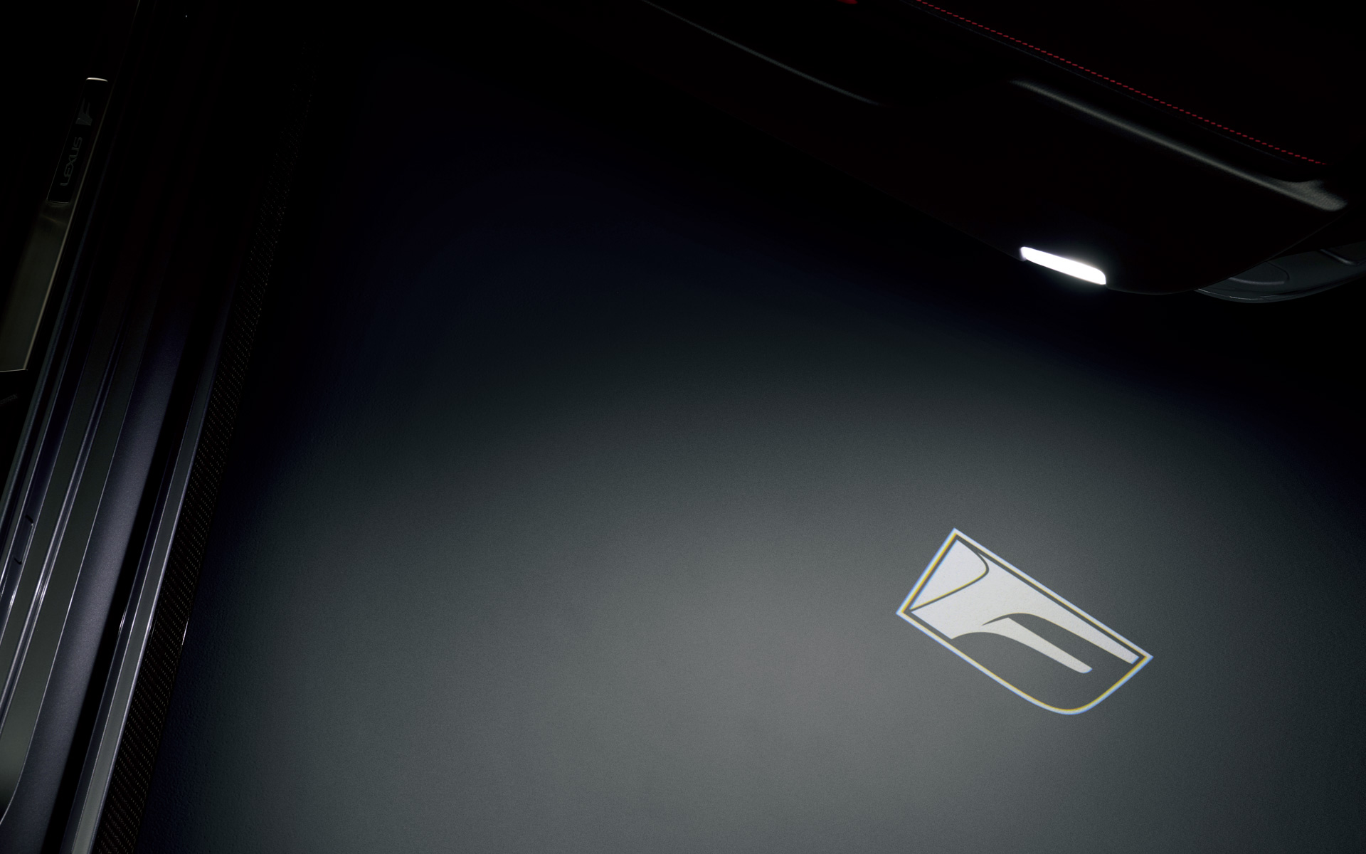 プロジェクションカーテシイルミ（“F”マーク）