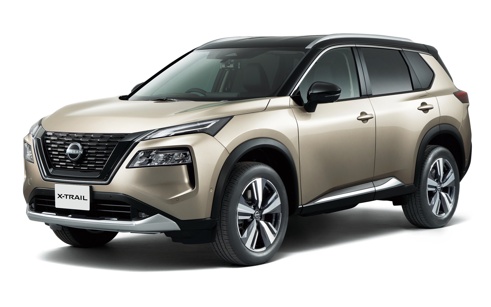 日産のエクストレイルは練されたインテリアと心地よさを追求した安定性、静かな走行音と上質な車内空間が特徴