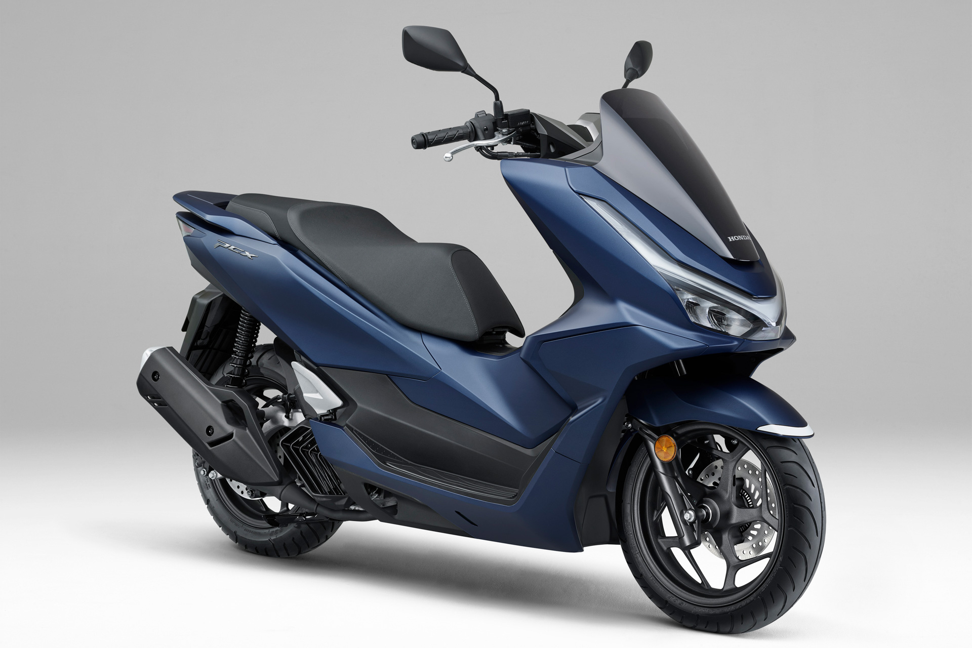 PCX（マットスターリーブルーメタリック）