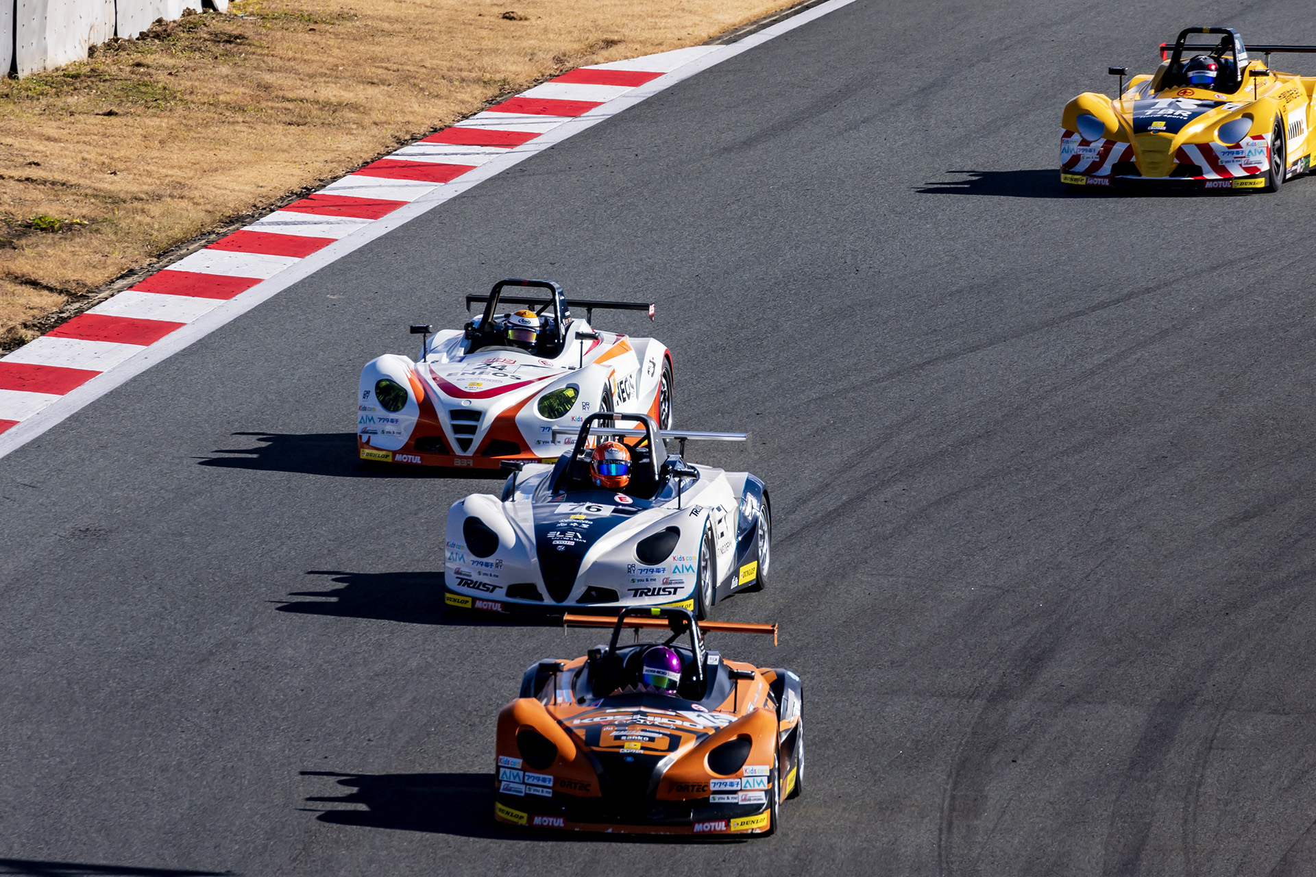 抜きつ抜かれつの結果、最終戦は23位でチェッカーとなった