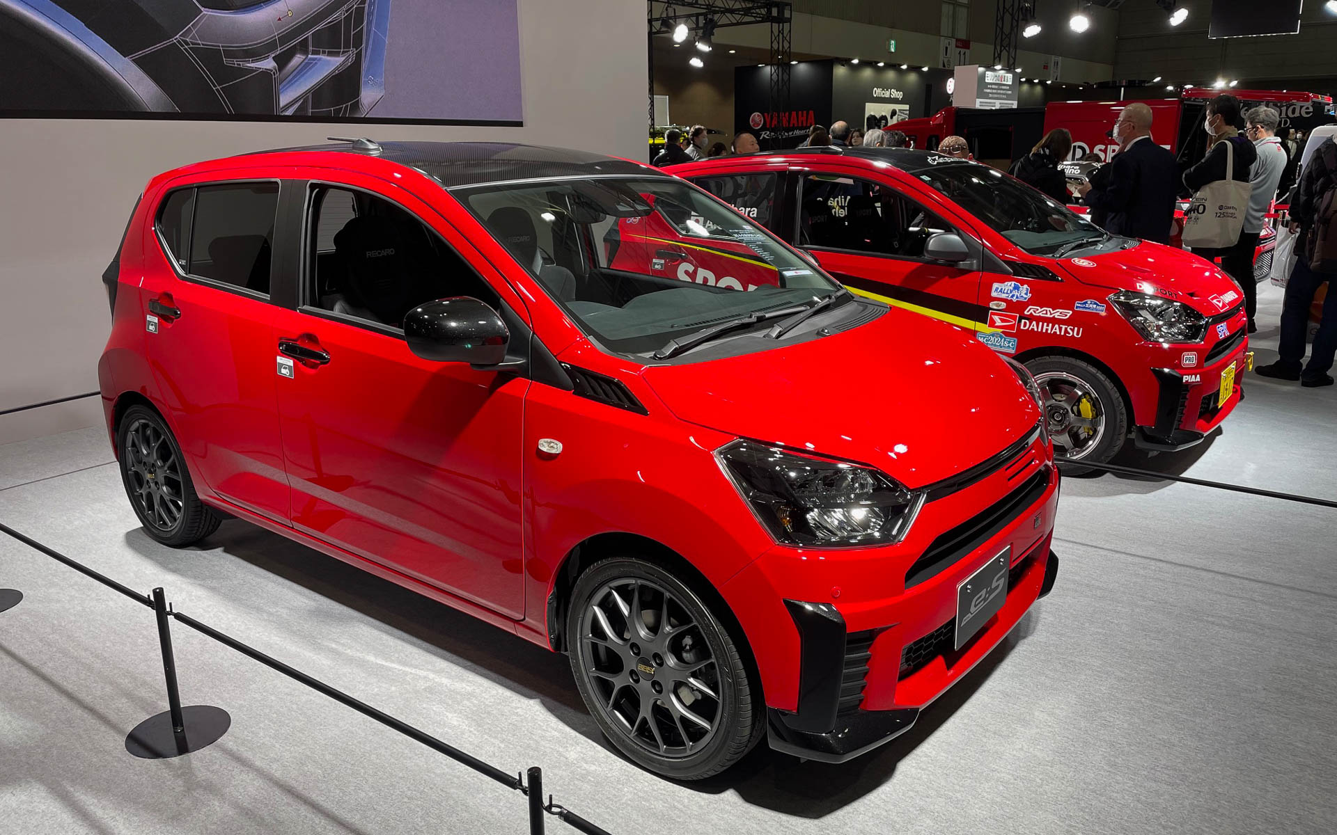 ターボ/マニュアルのミライース GR SPORTコンセプト。プロトタイプのラリー車に比べるときれいに磨かれて、こちらも市販間近??